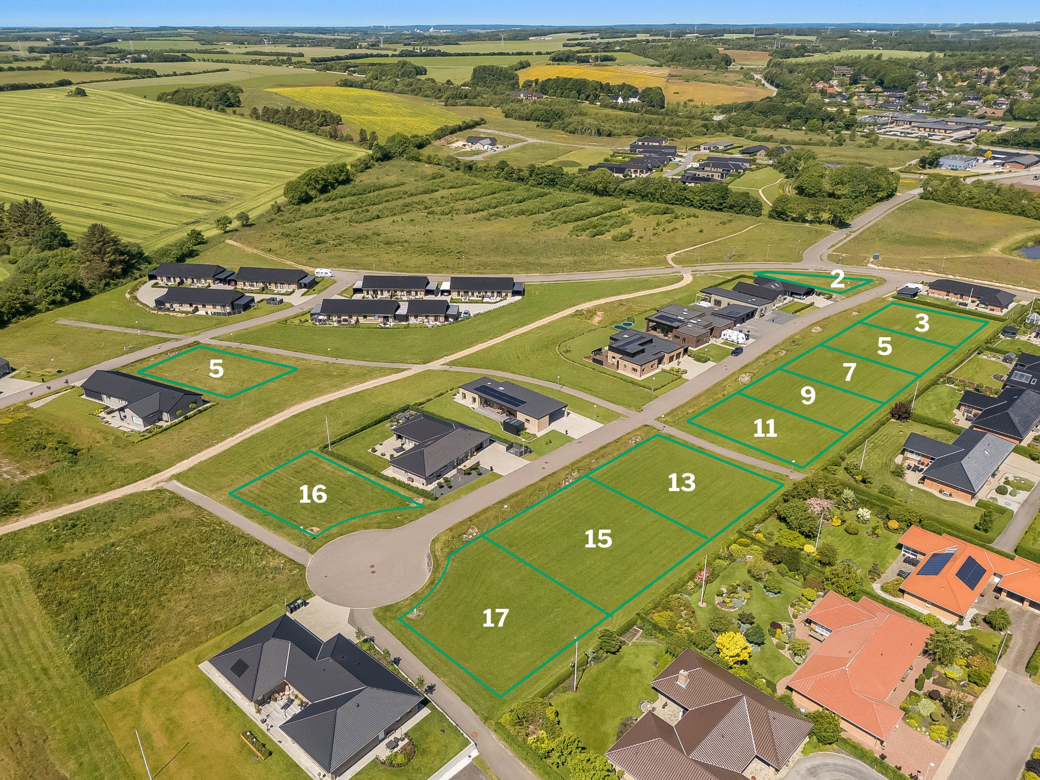 Miniaturebillede 2: luftfoto grunde . Billede af Højsageralle 16, 6920 Videbæk