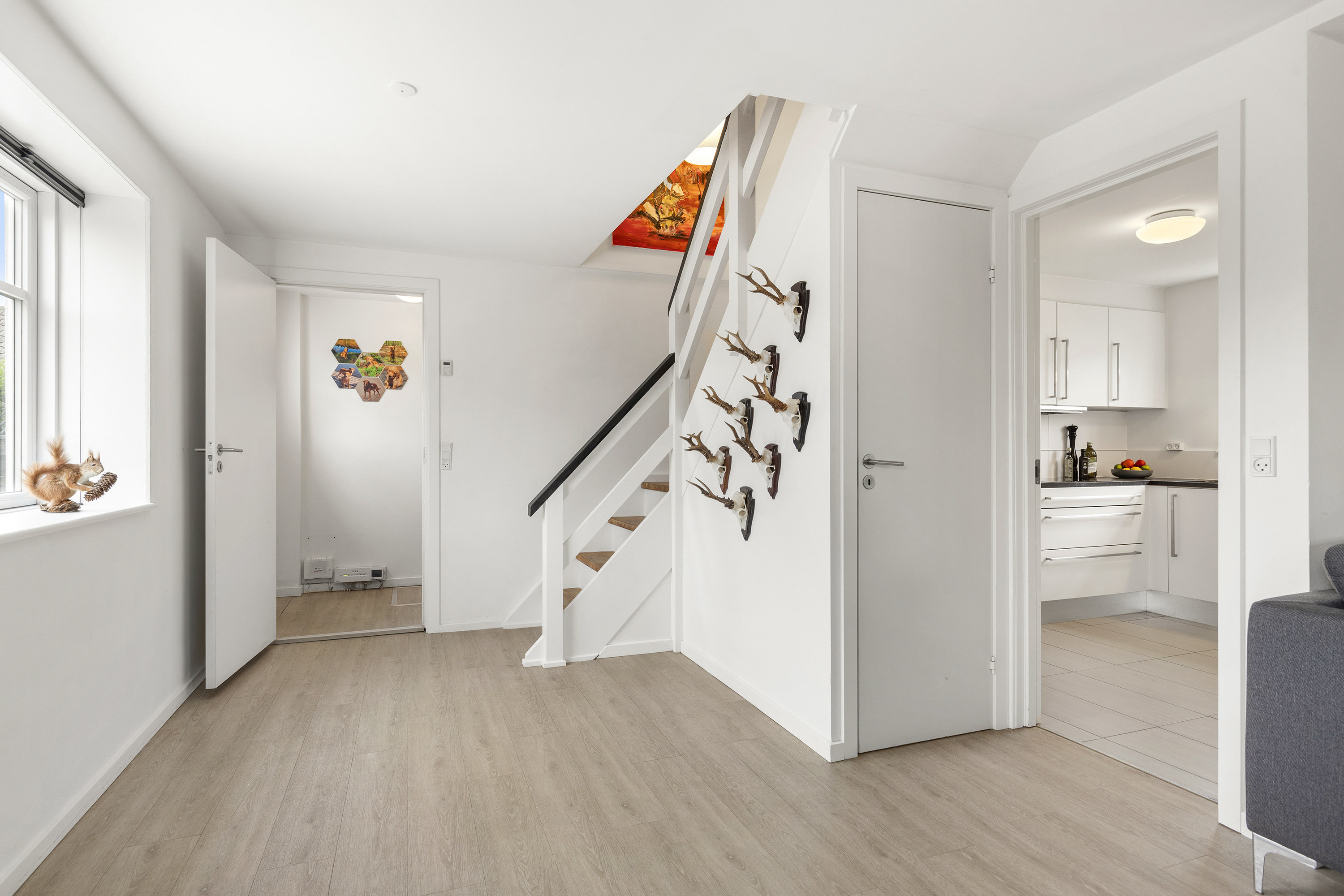 Fremhævet stue billede i fuldskærmstilstand. Billede af Damgade 2, 9700 Brønderslev