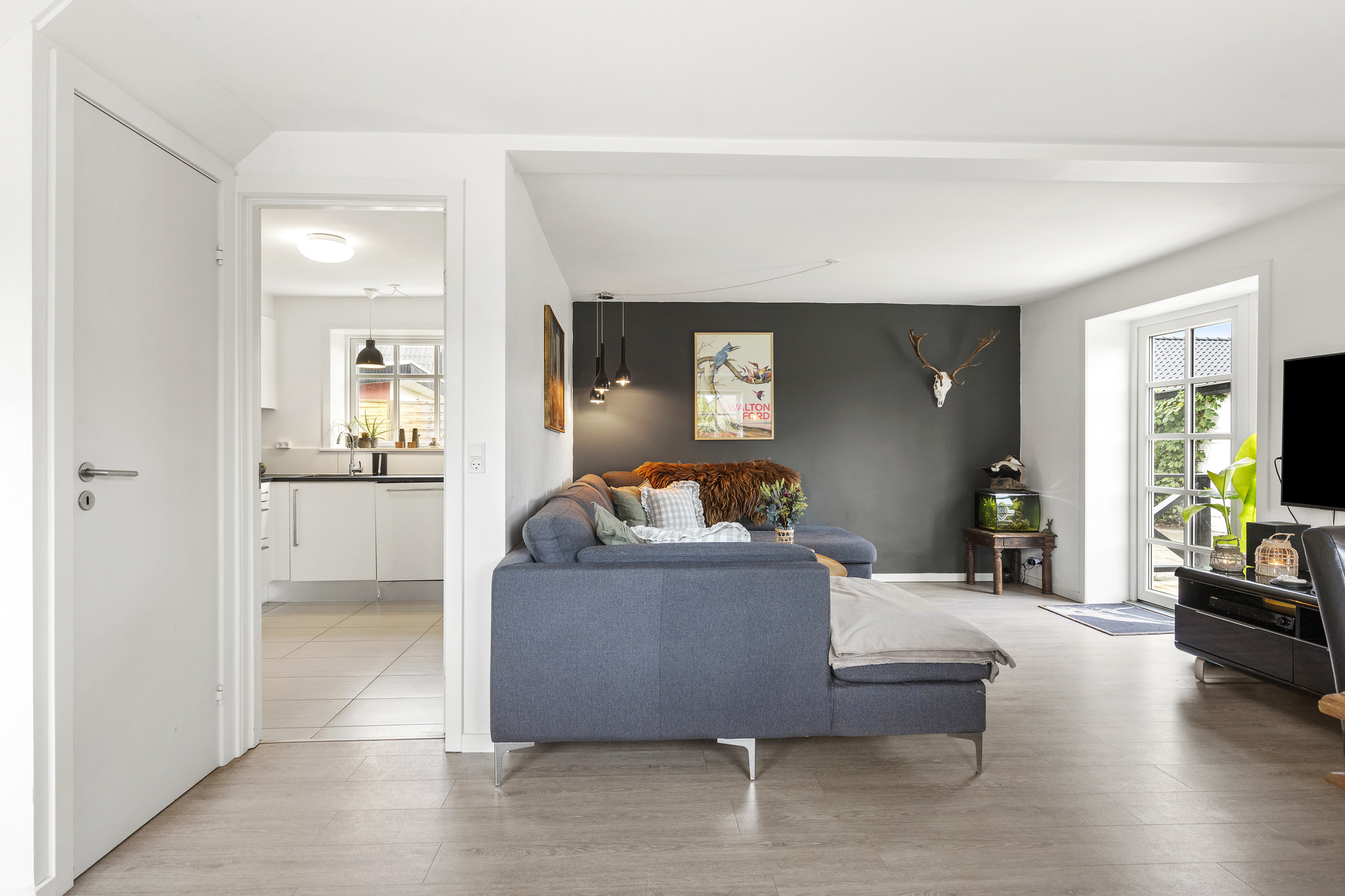 Fremhævet stue billede i fuldskærmstilstand. Billede af Damgade 2, 9700 Brønderslev