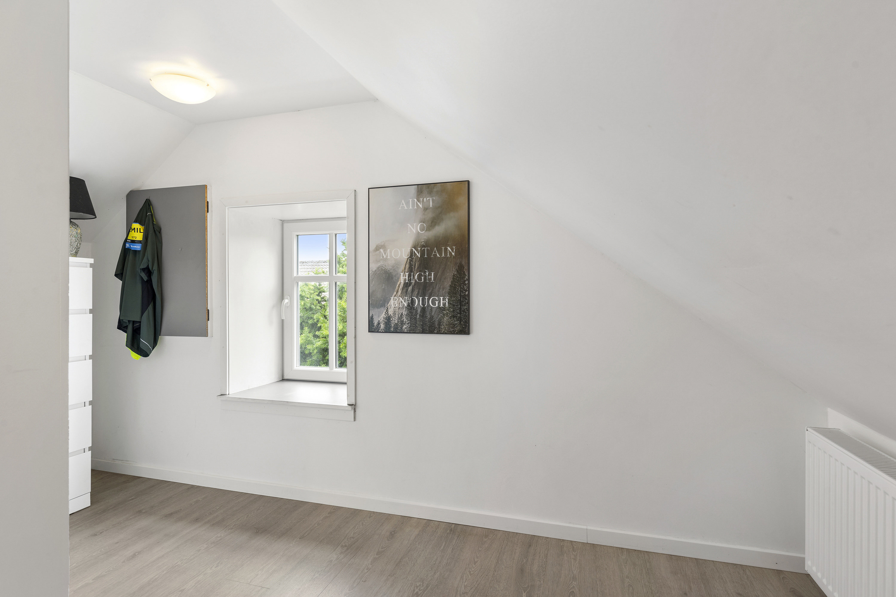 Fremhævet værelse billede i fuldskærmstilstand. Billede af Damgade 2, 9700 Brønderslev