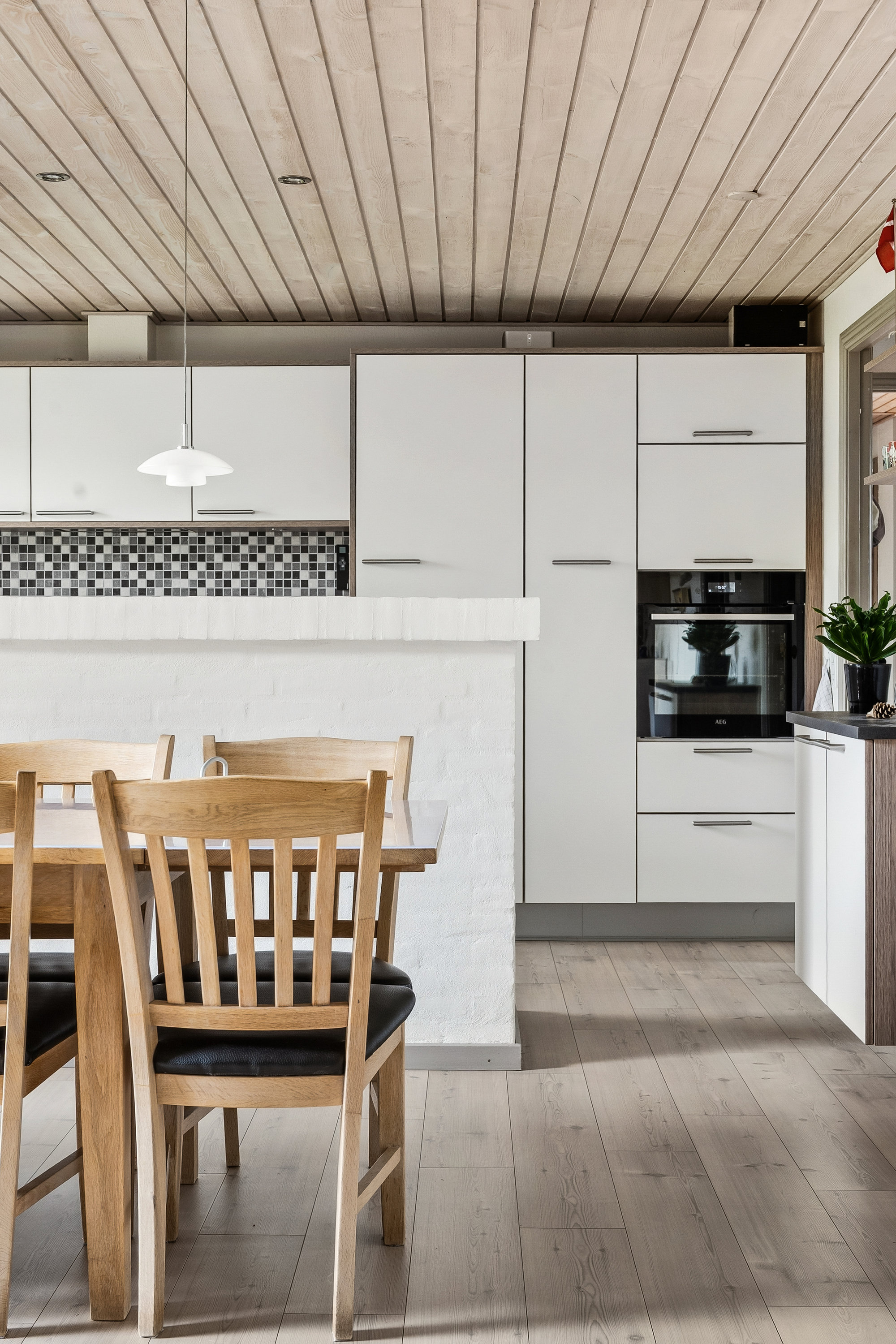 Fremhævet køkken billede i fuldskærmstilstand. Billede af Søparken 10, 6862 Tistrup