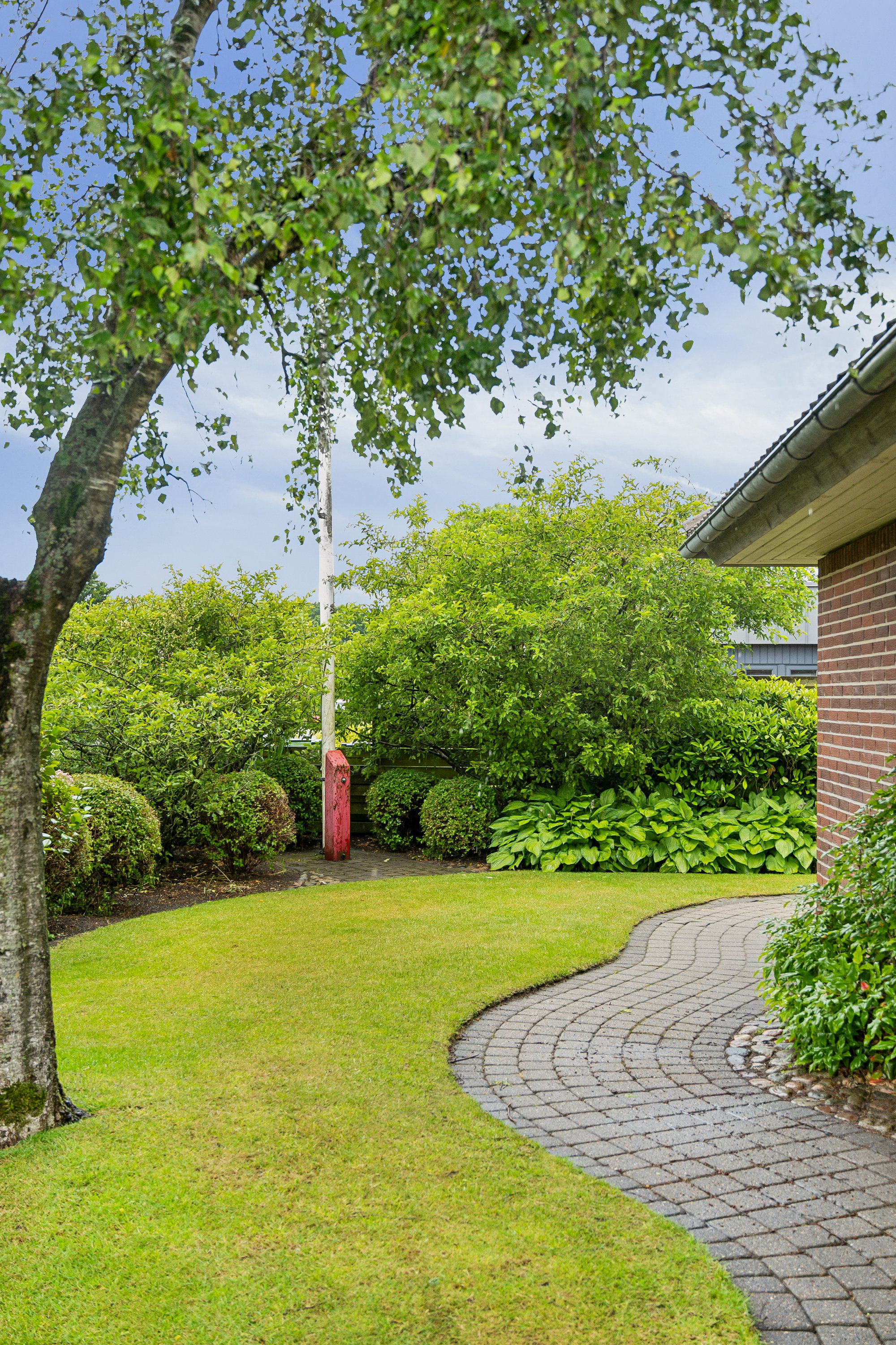 Fremhævet have billede i fuldskærmstilstand. Billede af Søparken 10, 6862 Tistrup