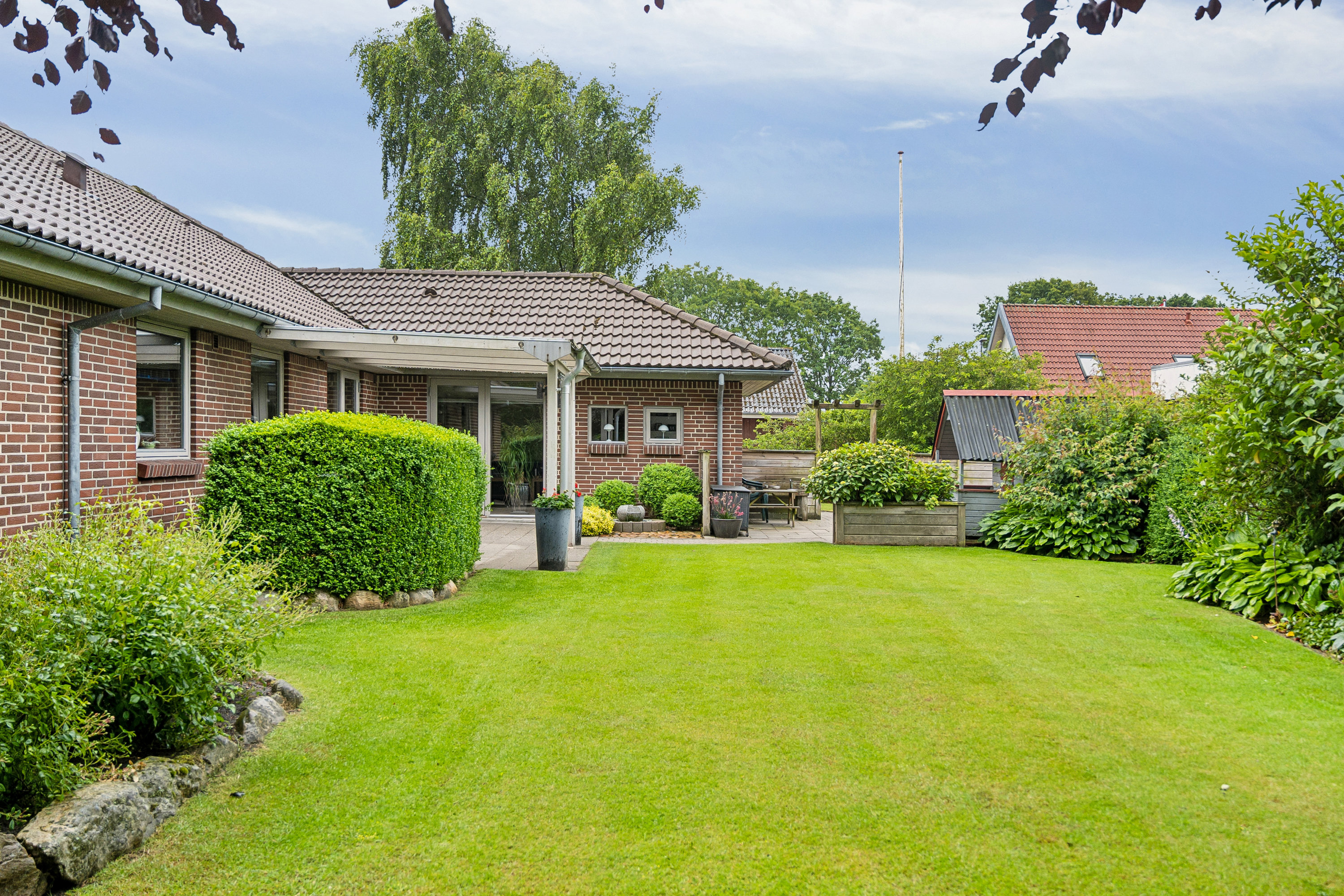 Miniaturebillede 1: ejendom 1. Billede af Søparken 10, 6862 Tistrup