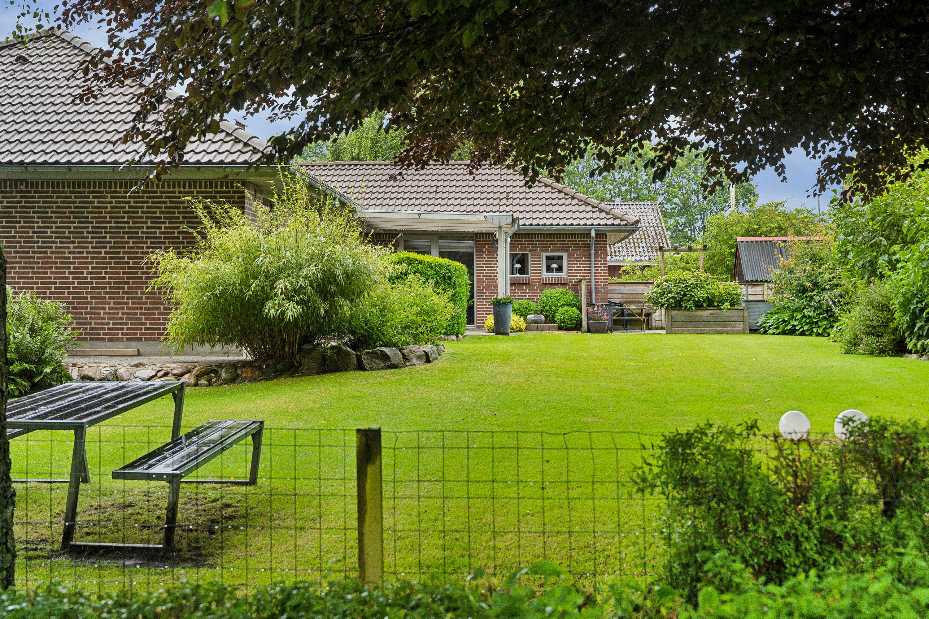 Fremhævet have billede i fuldskærmstilstand. Billede af Søparken 10, 6862 Tistrup