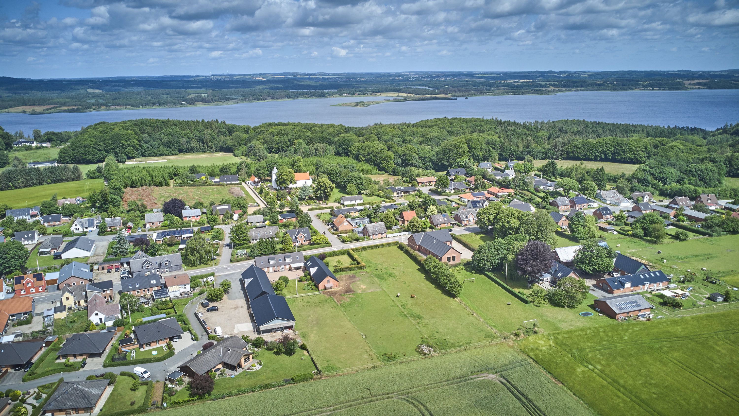 Fremhævet ejendommen billede i fuldskærmstilstand. Billede af Holmedal 52, Voerladegård, 8660 Skanderborg