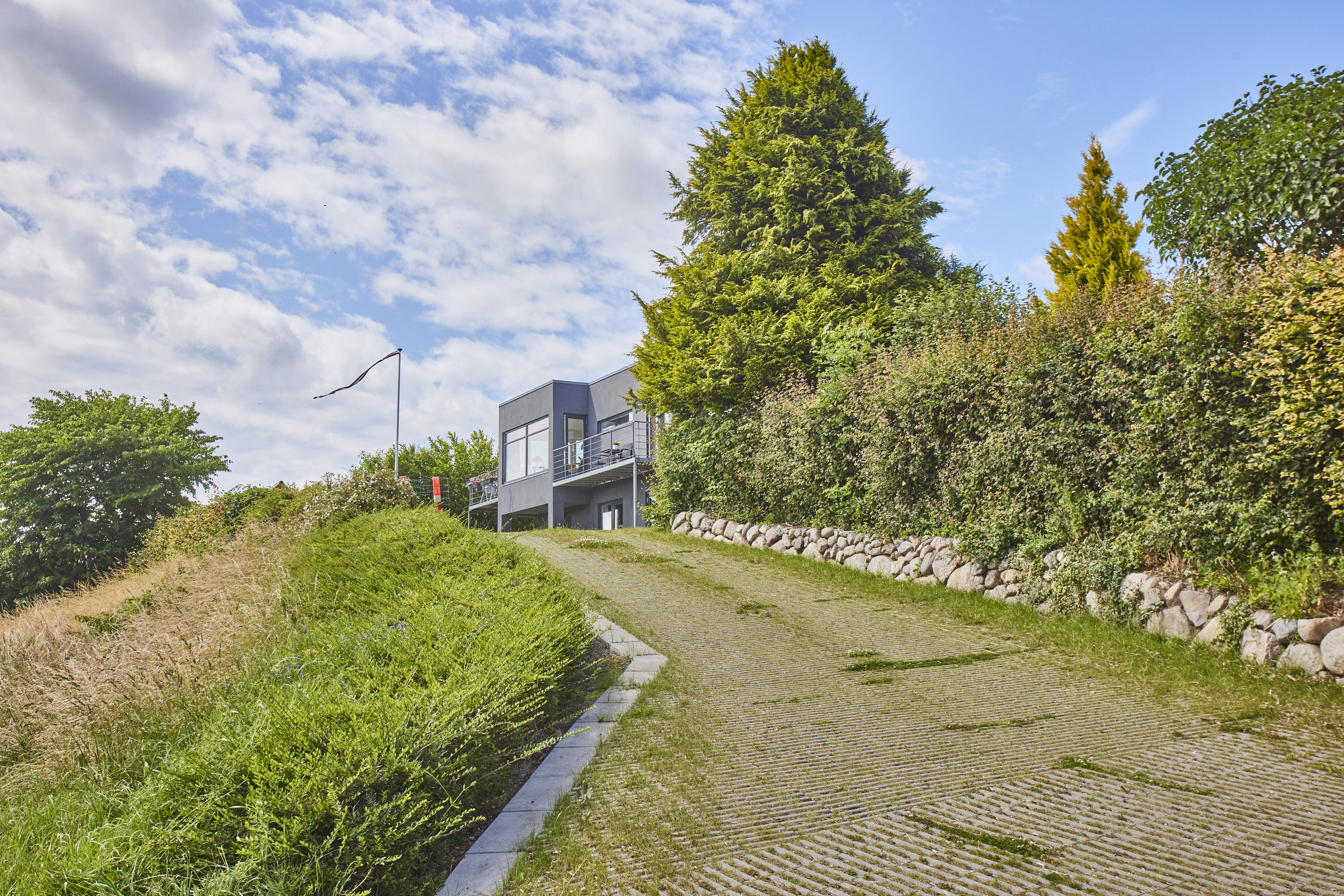 Fremhævet indkørsel billede i fuldskærmstilstand. Billede af Horsensvej 116, Tebstrup, 8660 Skanderborg