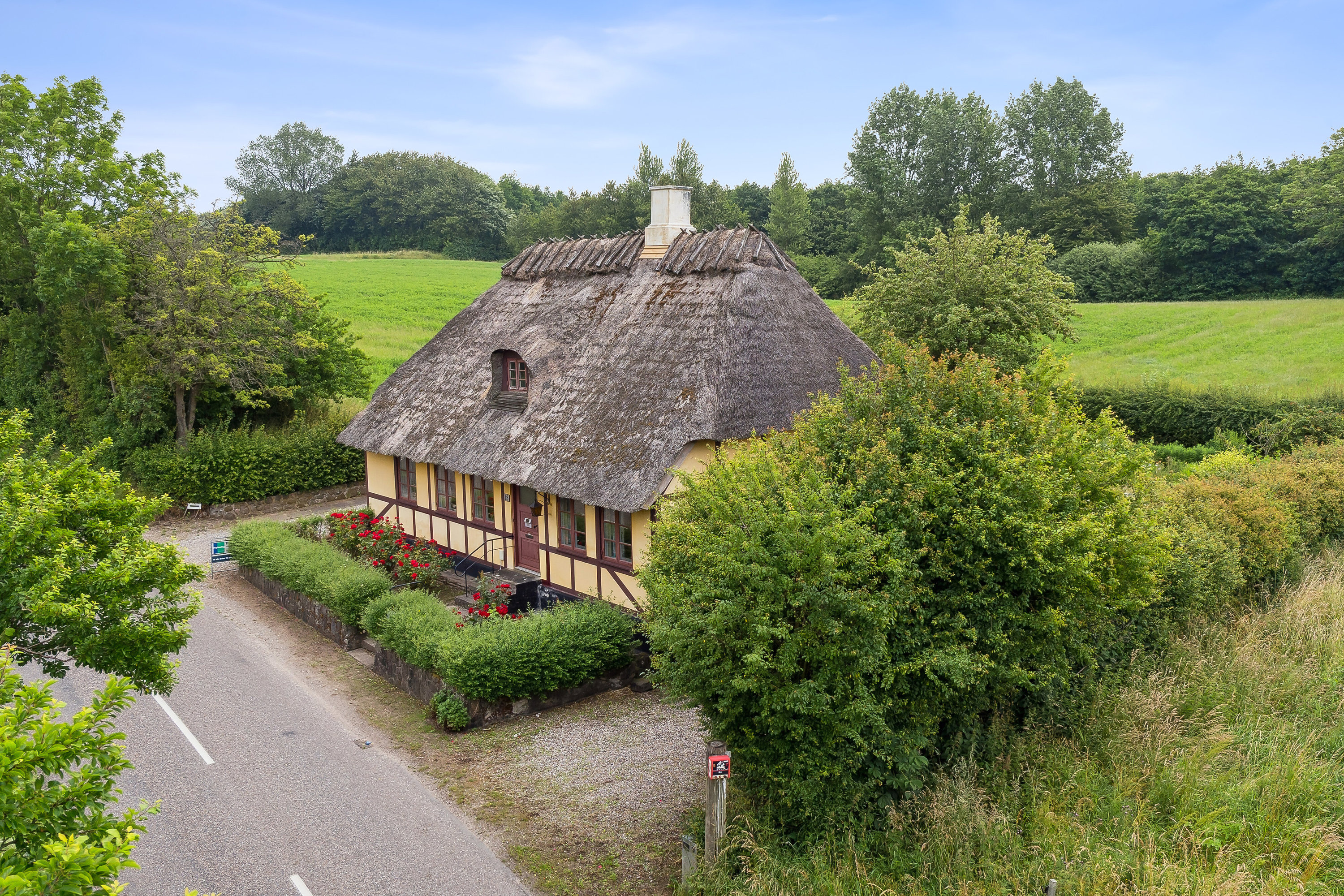 Fremhævet set fra vejen billede i fuldskærmstilstand. Billede af Brændeskovvej 18, Tved, 5700 Svendborg