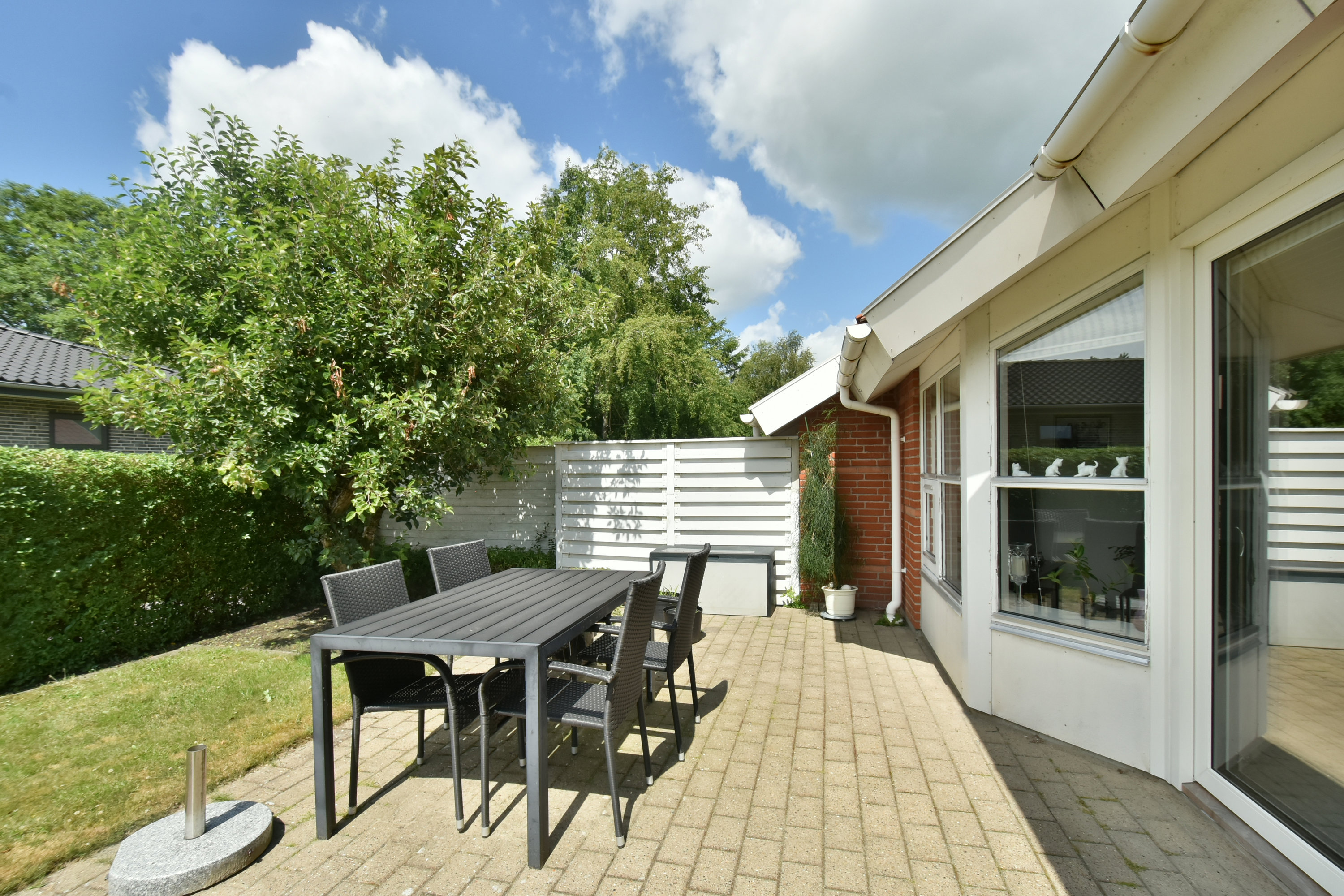 Fremhævet terrasse billede i fuldskærmstilstand. Billede af Jættevej 56B, Skibbild, 7480 Vildbjerg