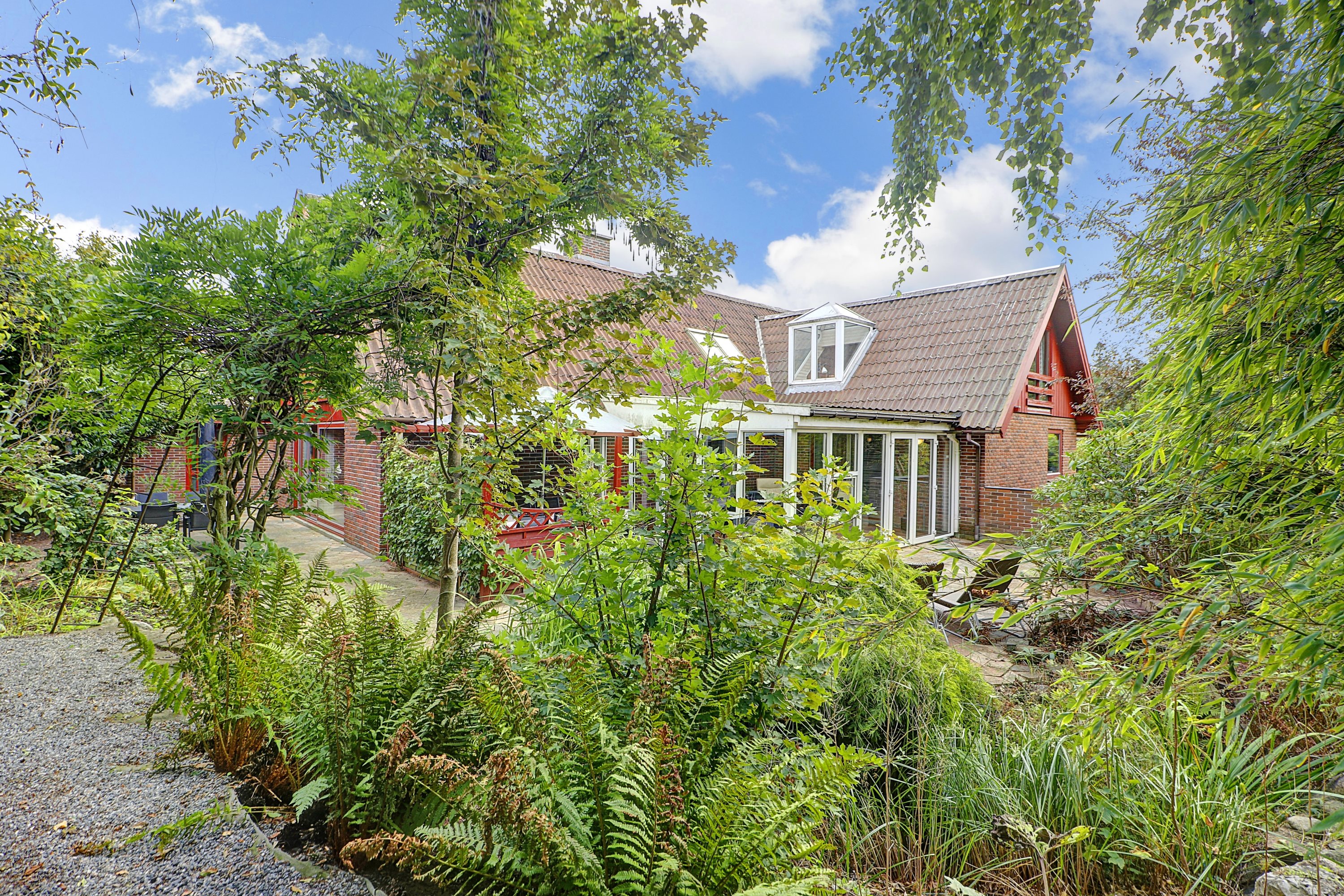 Fremhævet ejendommen billede i fuldskærmstilstand. Billede af Skovbrinken 28, 3450 Allerød