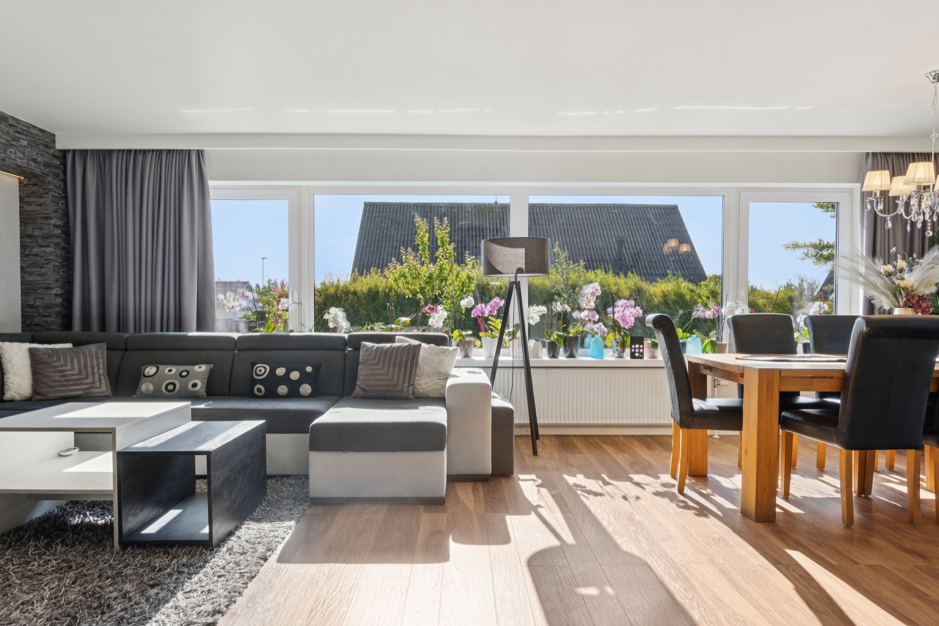 Fremhævet stue billede i fuldskærmstilstand. Billede af Bøgebakken 7, Ræhr, 7730 Hanstholm