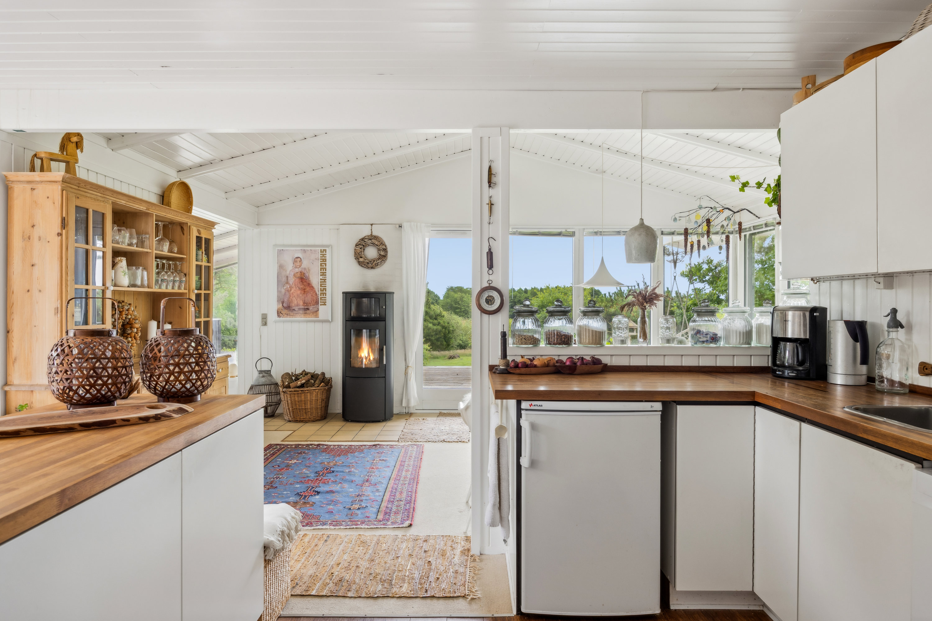 Fremhævet køkken billede i fuldskærmstilstand. Billede af Eskildshøj 4, Fuglsø, 8420 Knebel