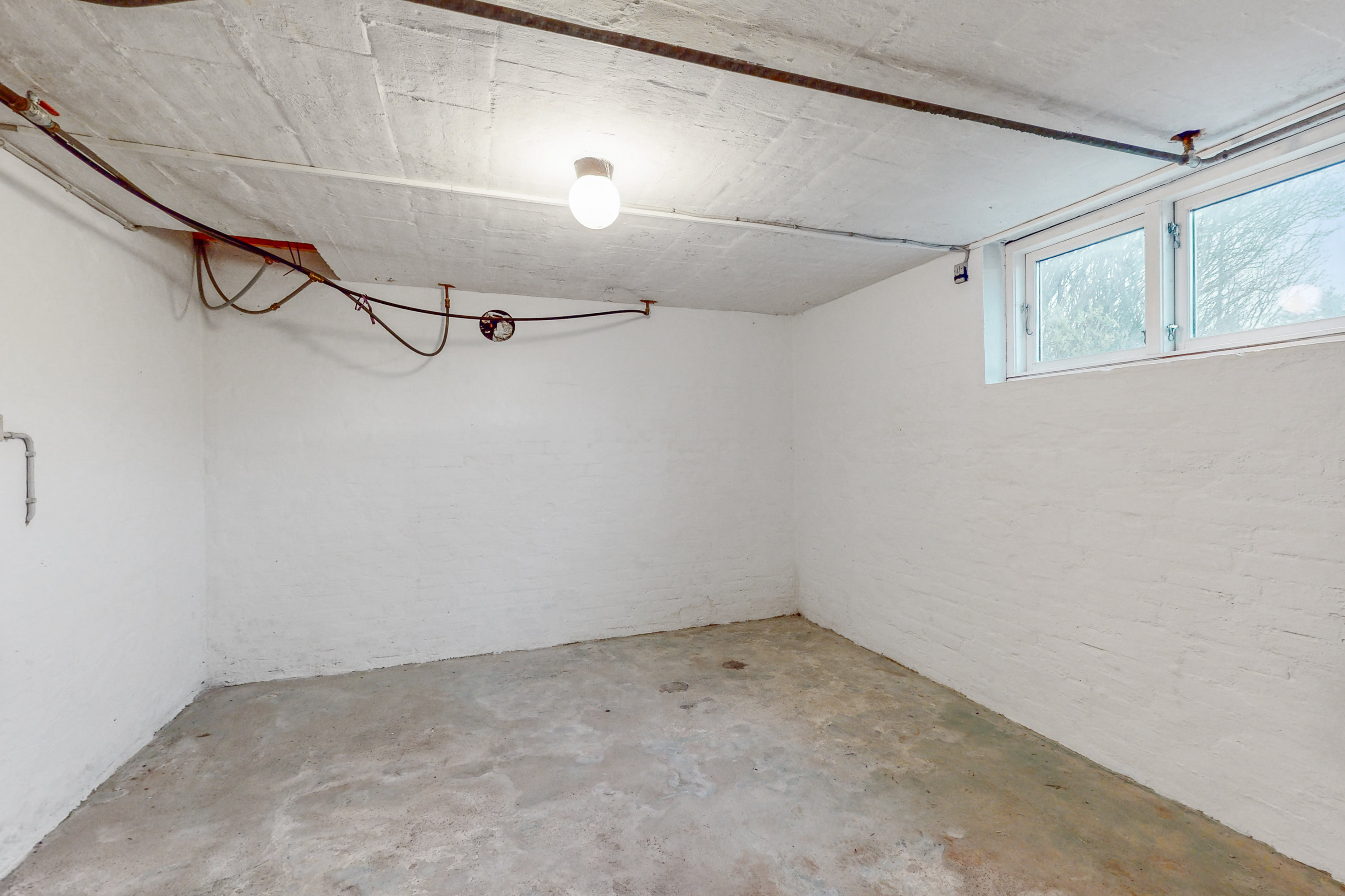 Fremhævet kælder billede i fuldskærmstilstand. Billede af Gl Landevej 39, Tornby, 9850 Hirtshals