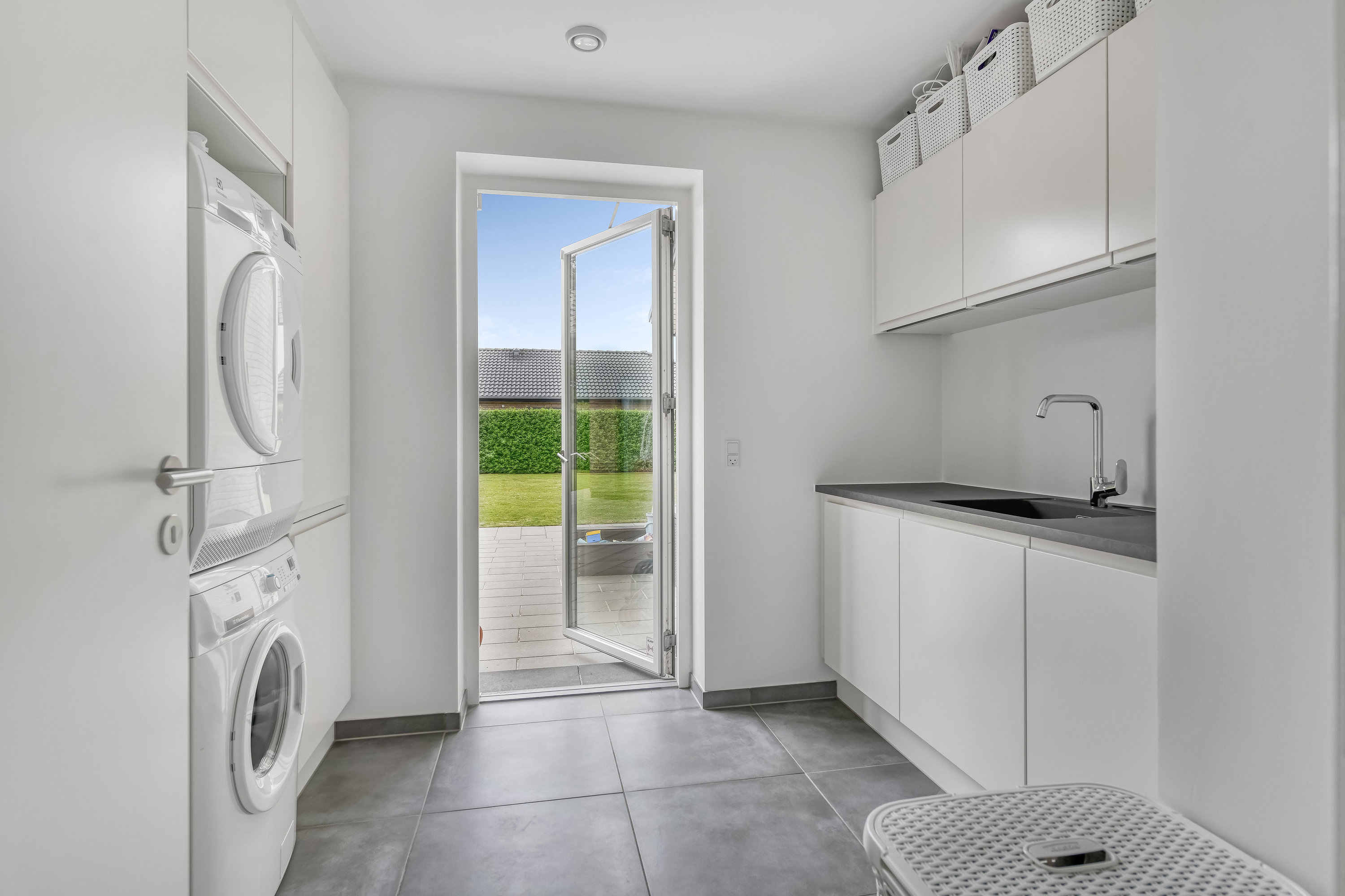 Fremhævet entré billede i fuldskærmstilstand. Billede af Hønseringen 7, 7190 Billund