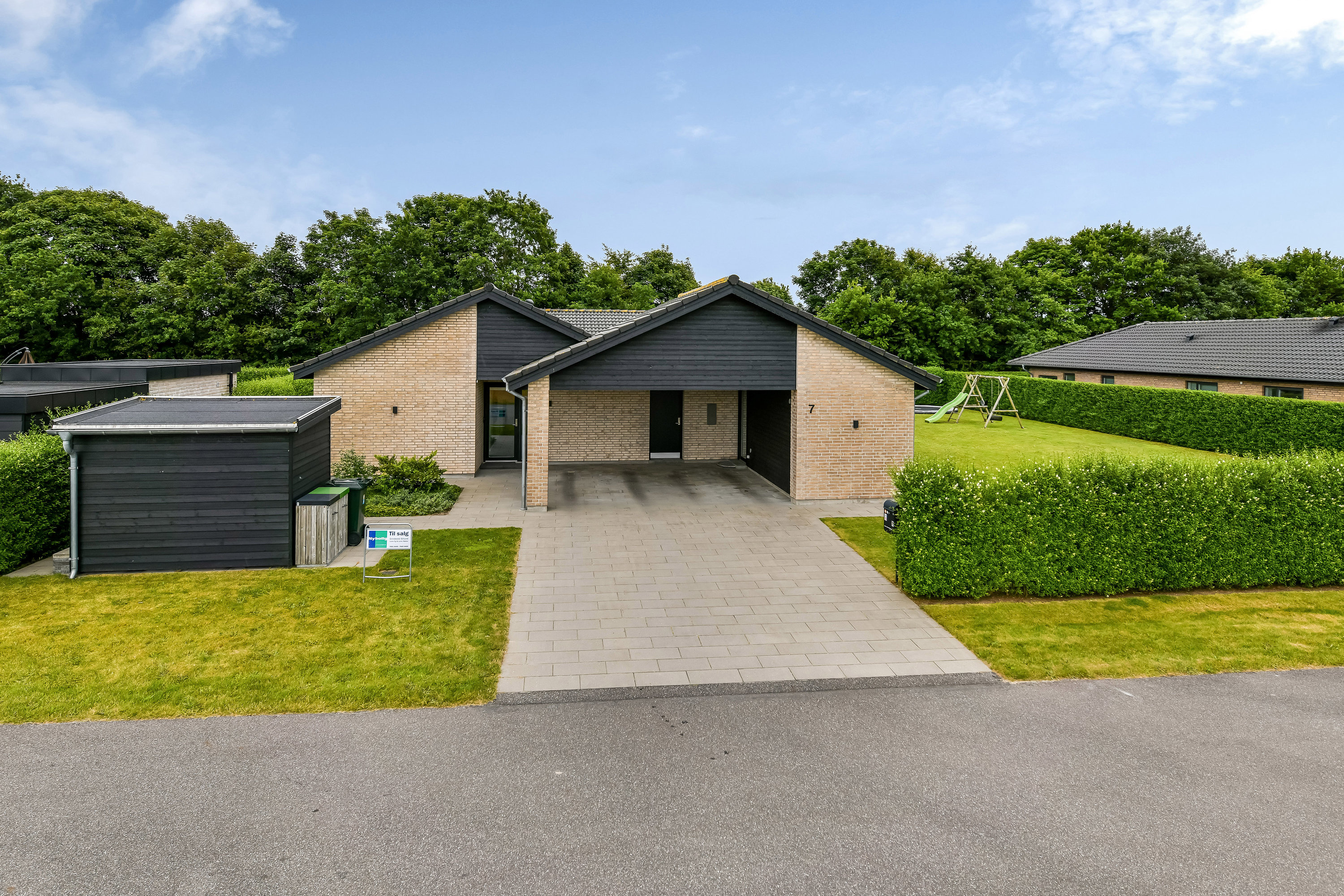 Fremhævet ejendommen billede i fuldskærmstilstand. Billede af Hønseringen 7, 7190 Billund