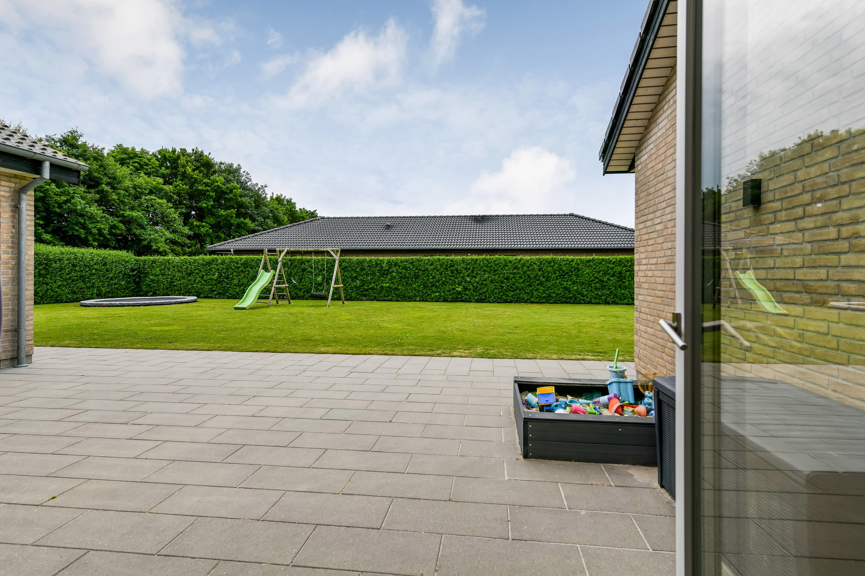 Fremhævet have billede i fuldskærmstilstand. Billede af Hønseringen 7, 7190 Billund