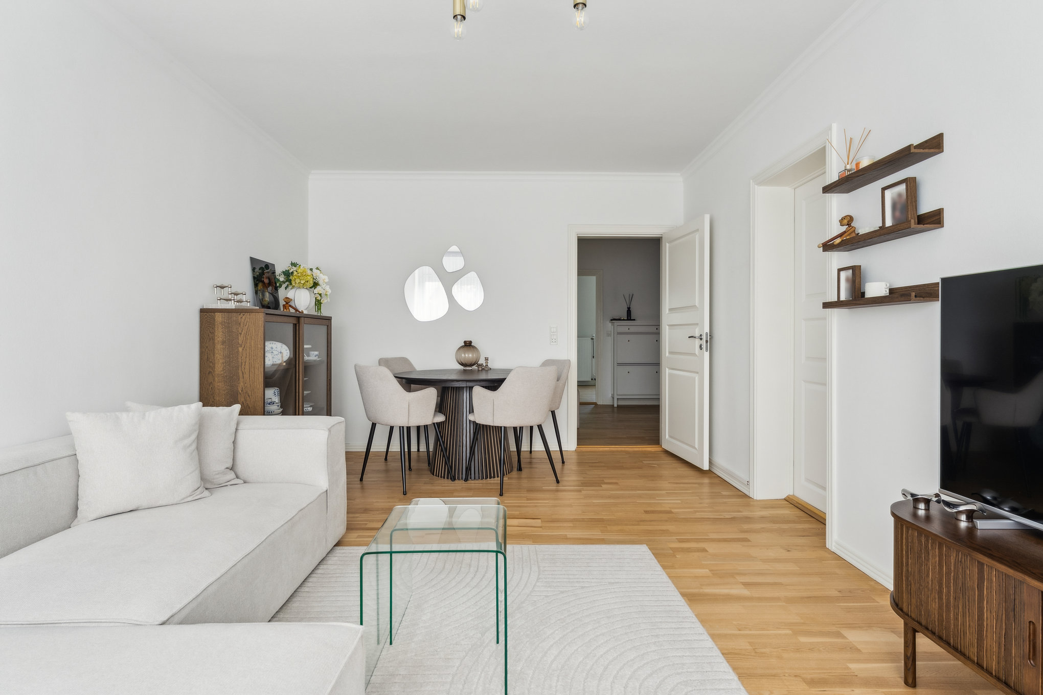 Fremhævet stue billede i fuldskærmstilstand. Billede af Nyvangsvej 36A, 2. tv., 8900 Randers C