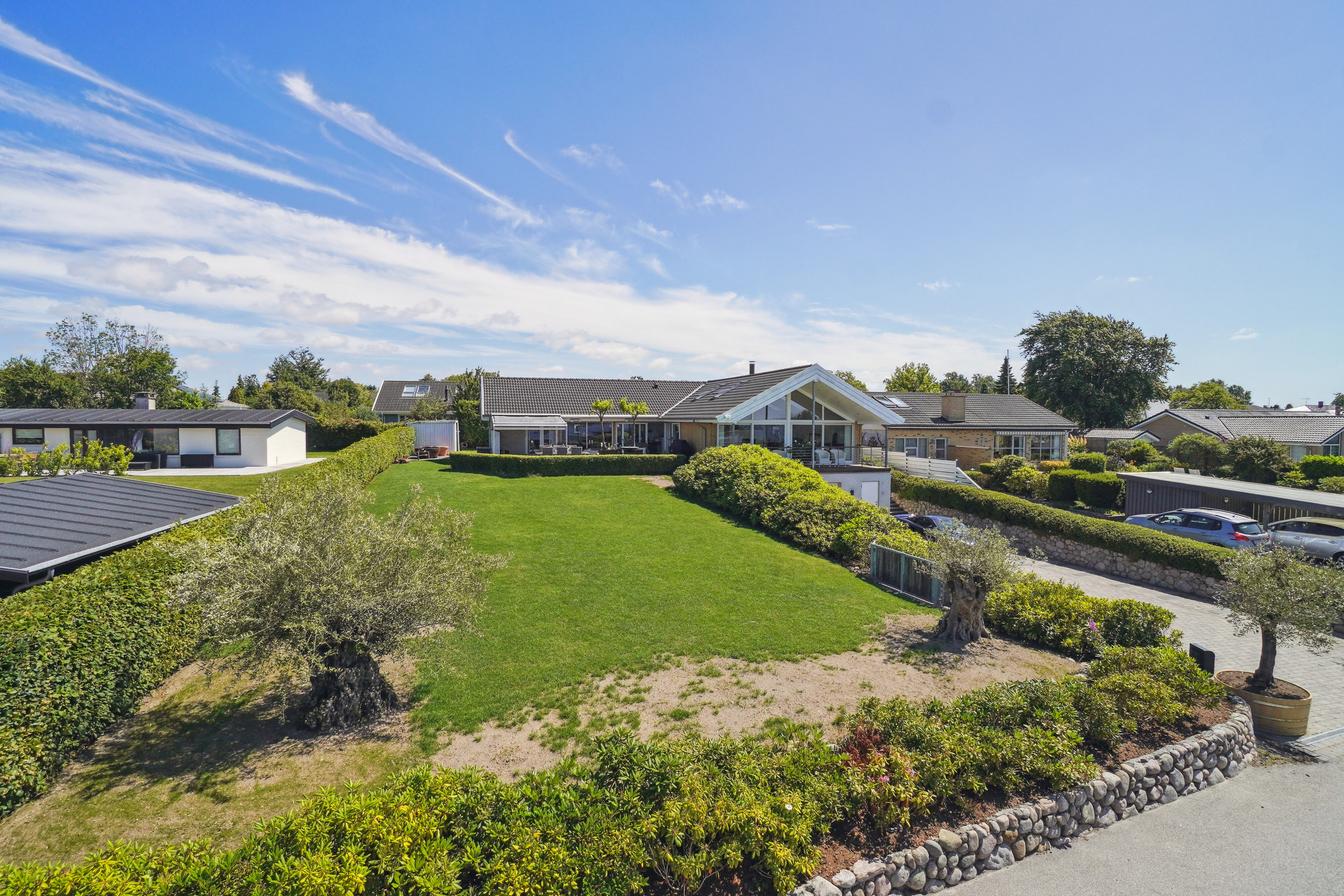 Fremhævet set fra haven billede i fuldskærmstilstand. Billede af Strandagervej 16, 4040 Jyllinge