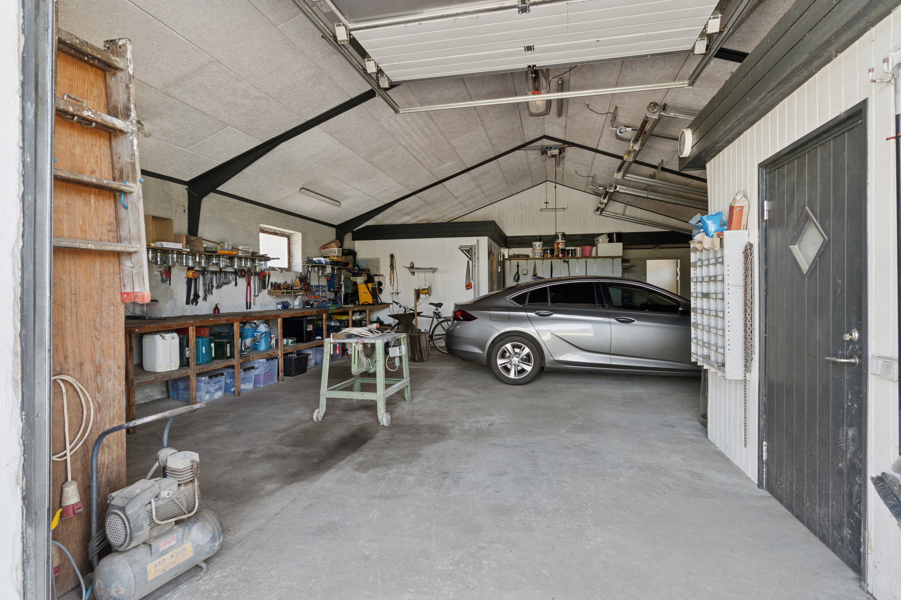 Fremhævet garage billede i fuldskærmstilstand. Billede af Ny Sebberupvej 17, 8723 Løsning