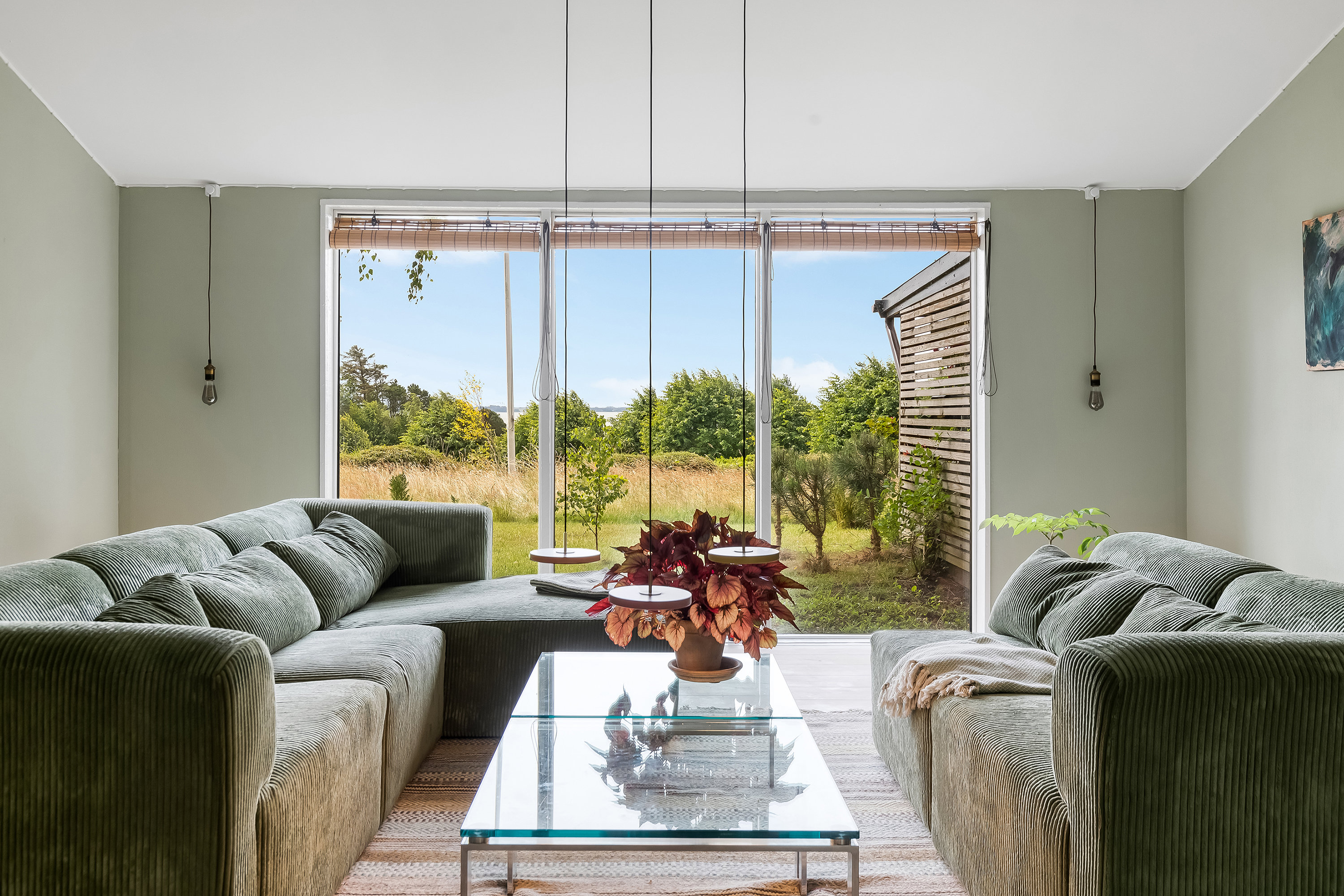 Fremhævet stue billede i fuldskærmstilstand. Billede af Bakkevej 49B, Ramløse, 3200 Helsinge