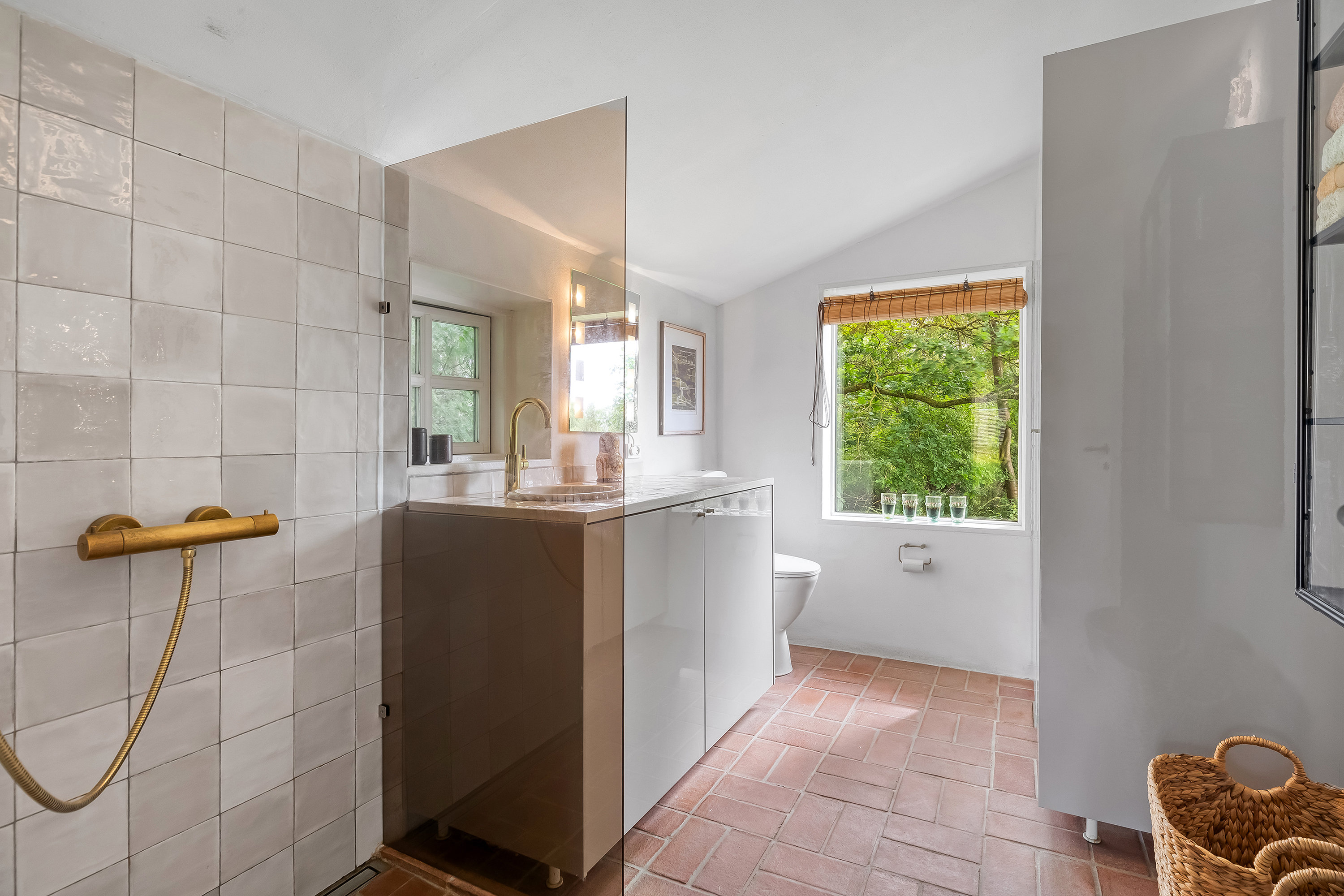 Fremhævet badeværelse billede i fuldskærmstilstand. Billede af Bakkevej 49B, Ramløse, 3200 Helsinge