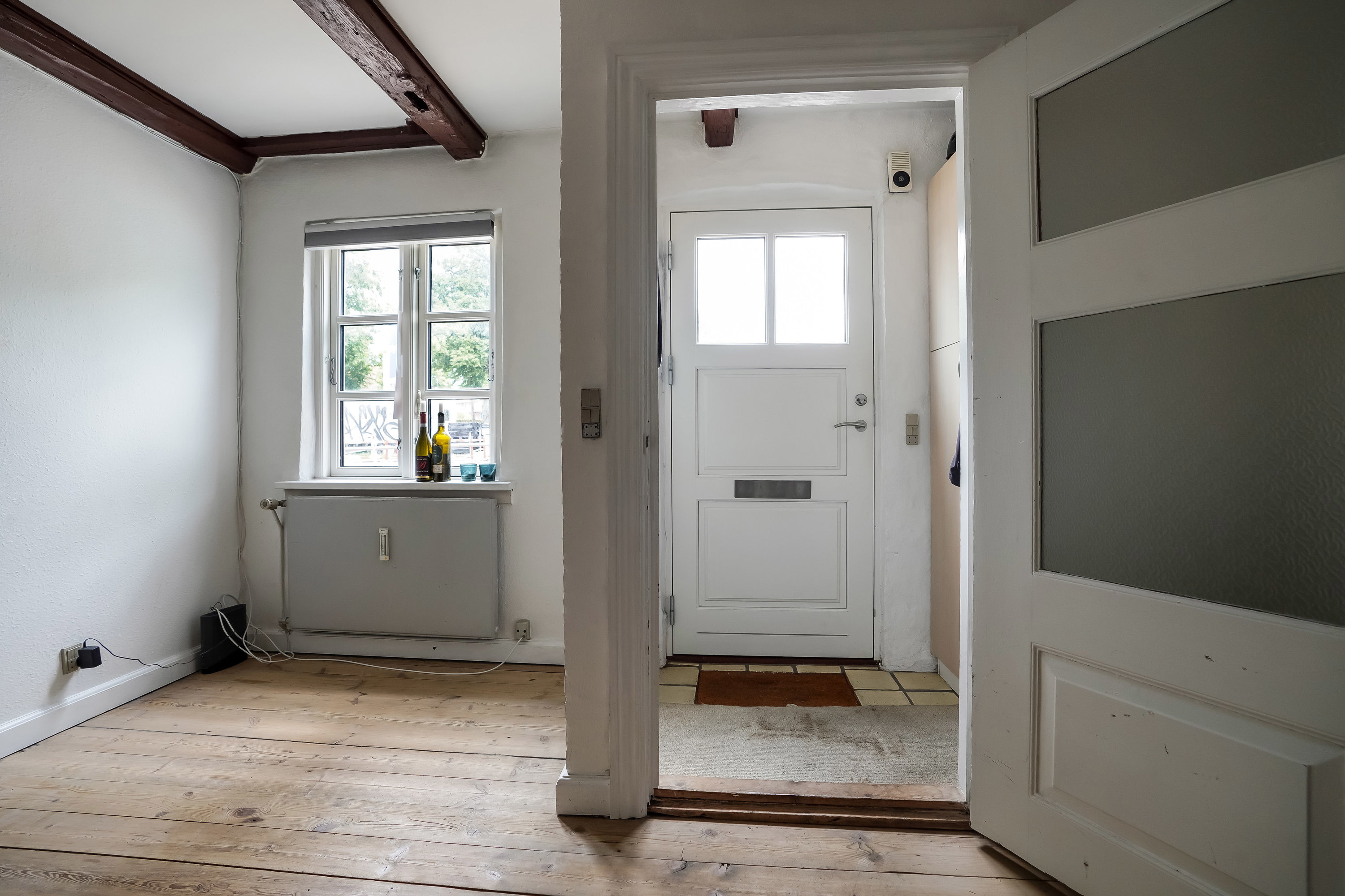 Fremhævet entré billede i fuldskærmstilstand. Billede af Kirkegårds Allé 11, 5000 Odense C