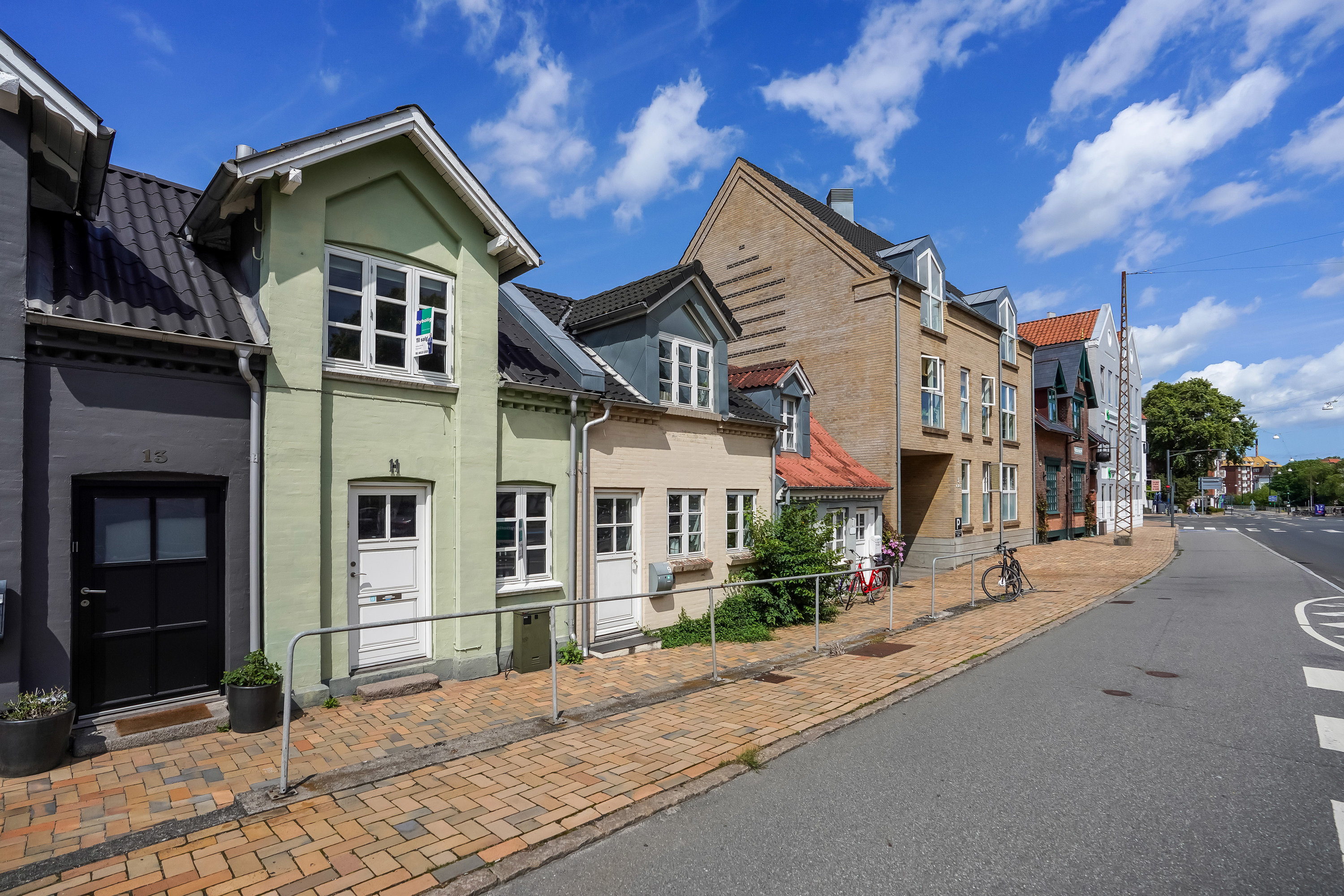 Fremhævet ejendommen billede i fuldskærmstilstand. Billede af Kirkegårds Allé 11, 5000 Odense C