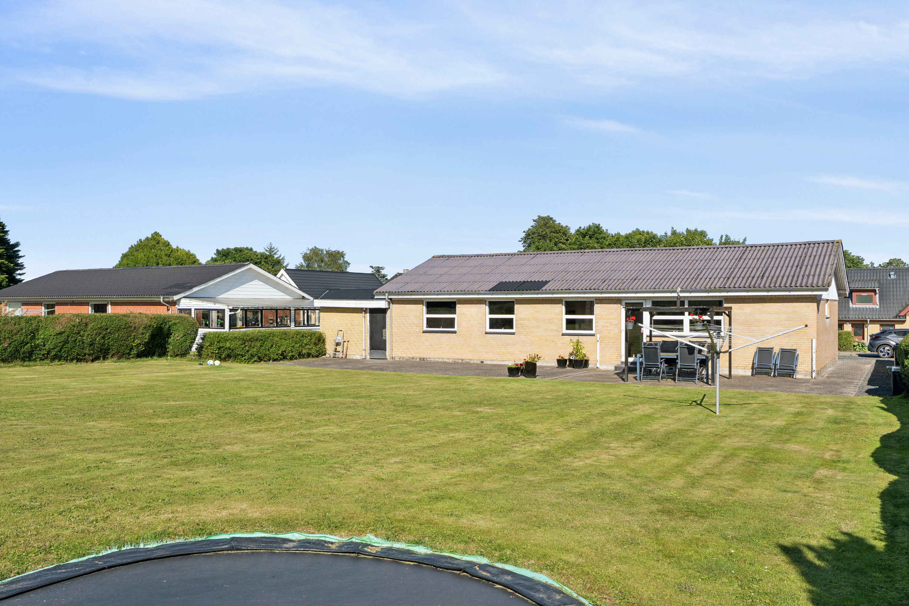 Fremhævet set fra haven billede i fuldskærmstilstand. Billede af Resdal Bakke 31, 8600 Silkeborg