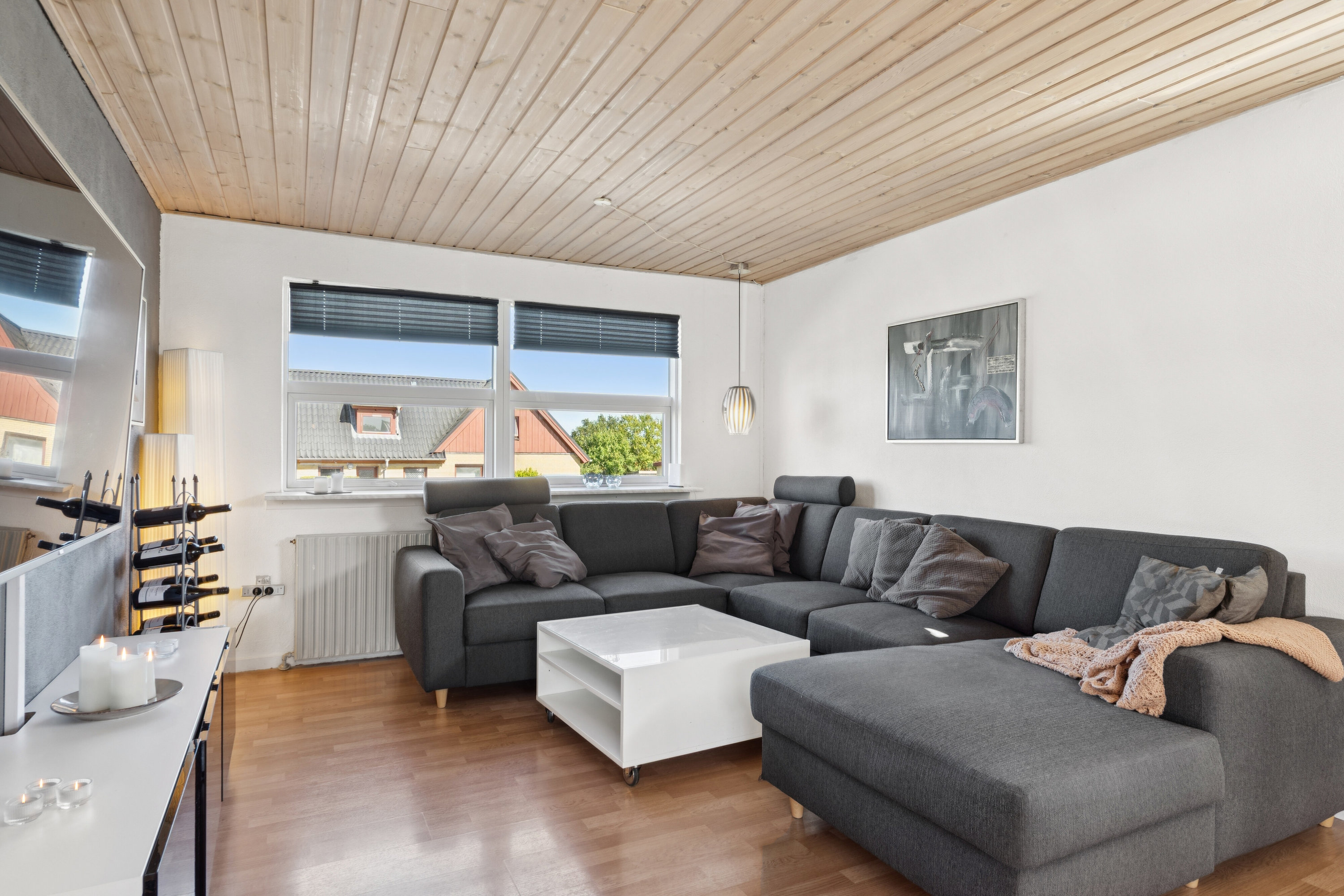 Fremhævet stue billede i fuldskærmstilstand. Billede af Resdal Bakke 31, 8600 Silkeborg