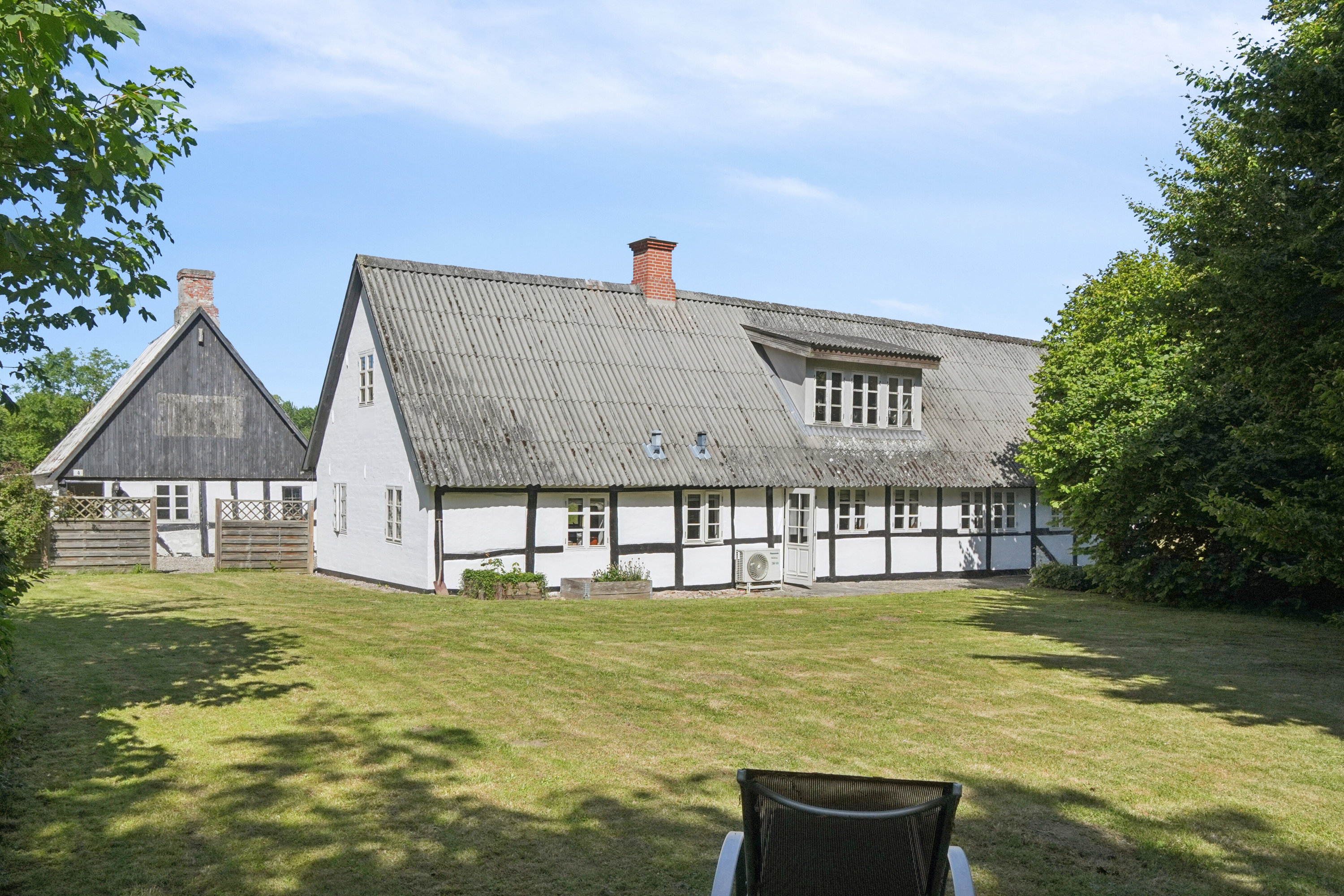 Fremhævet set fra haven billede i fuldskærmstilstand. Billede af Klæsøvej 4, Klæsø, 5900 Rudkøbing