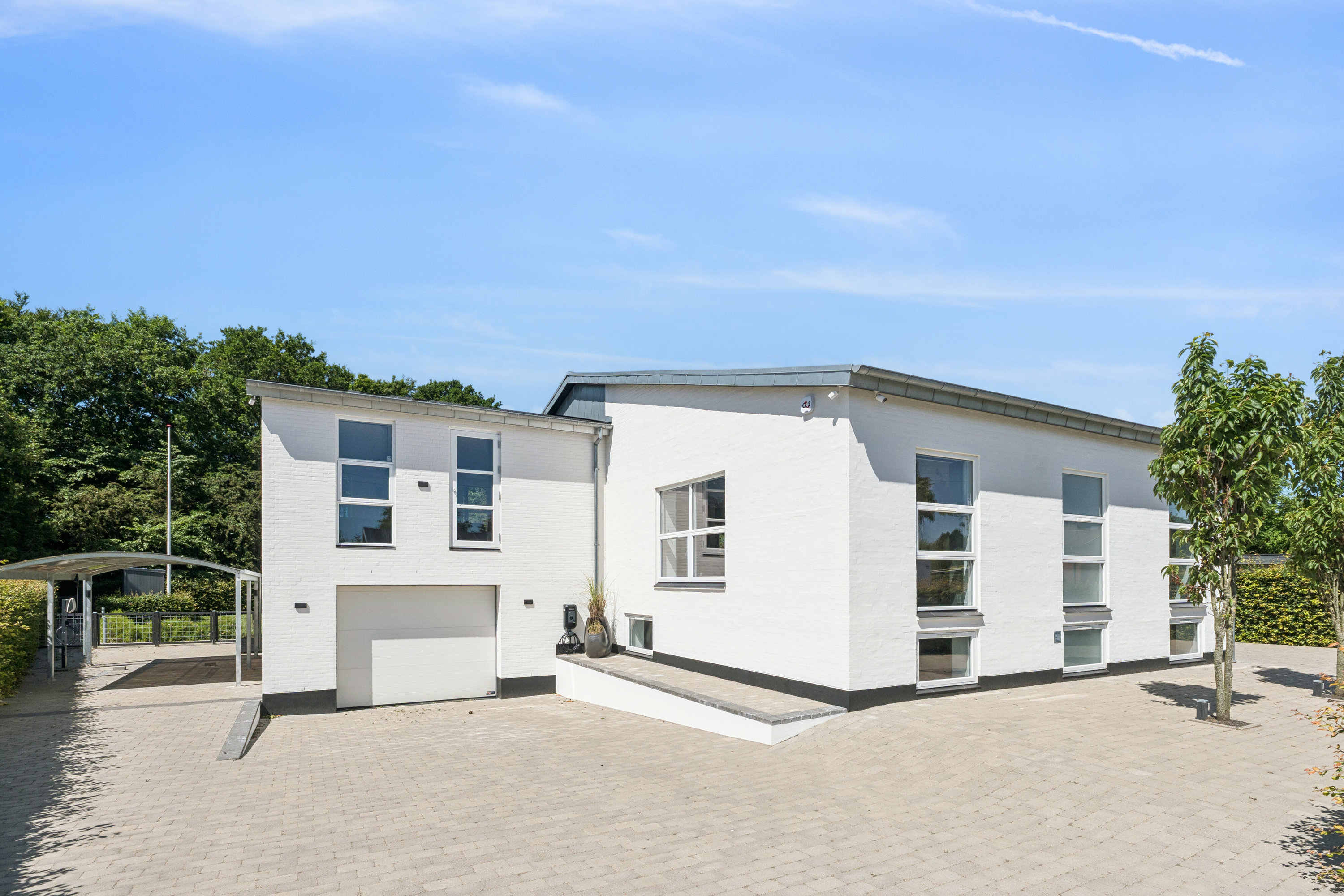 Fremhævet set fra vejen billede i fuldskærmstilstand. Billede af Lundtoftevej 40, 9800 Hjørring