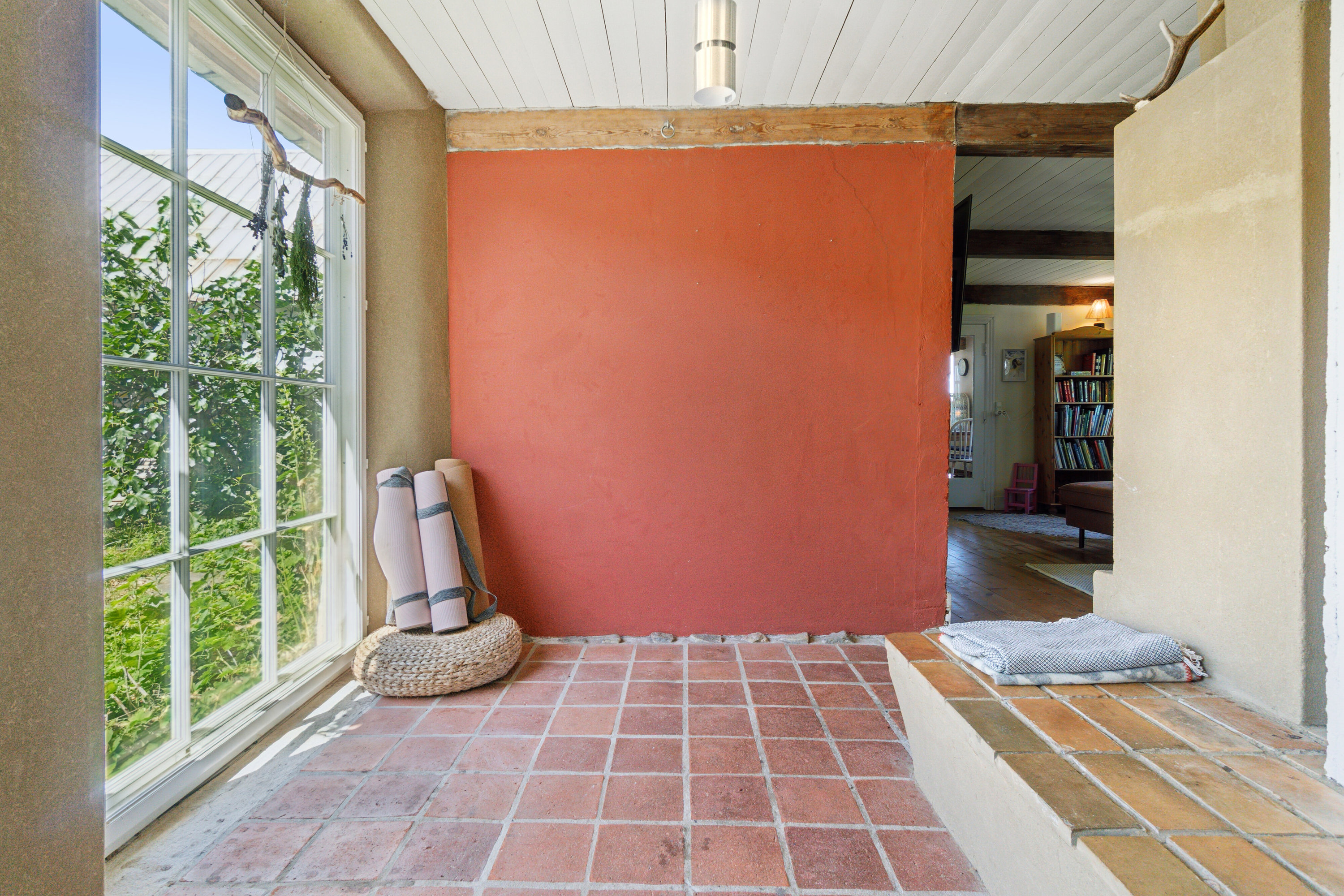 Fremhævet soveværelse billede i fuldskærmstilstand. Billede af Røbrovej 10, Rø, 3760 Gudhjem