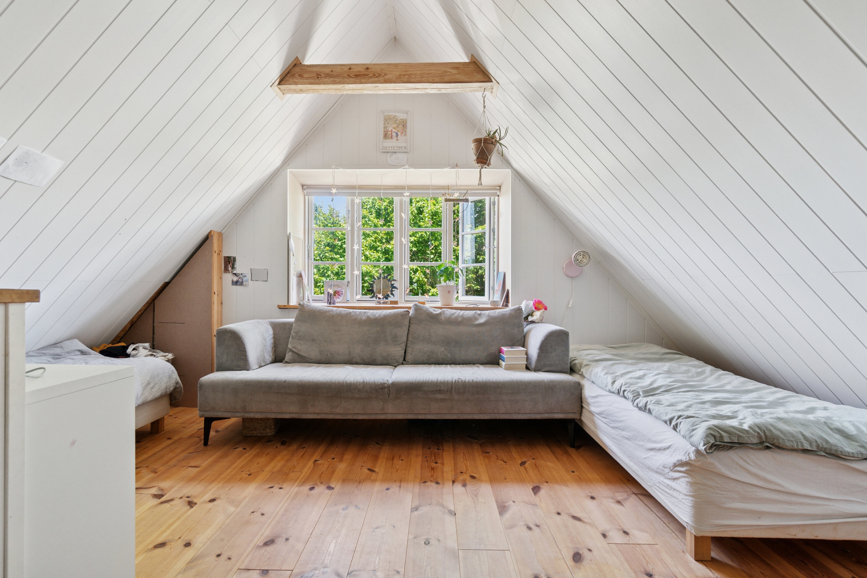 Fremhævet soveværelse billede i fuldskærmstilstand. Billede af Røbrovej 10, Rø, 3760 Gudhjem