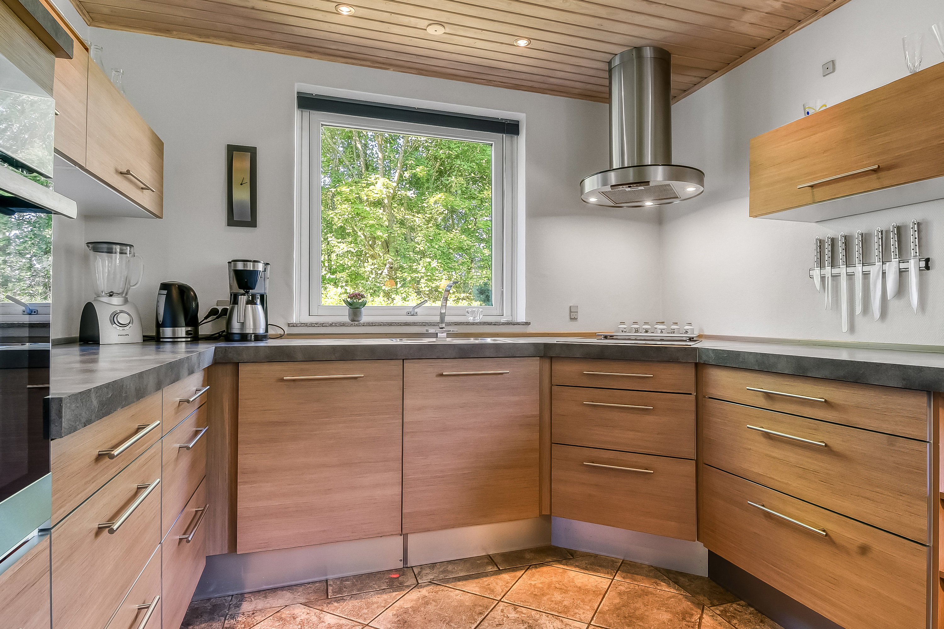 Fremhævet køkken billede i fuldskærmstilstand. Billede af Bettevej 1B, Ølby, 7600 Struer