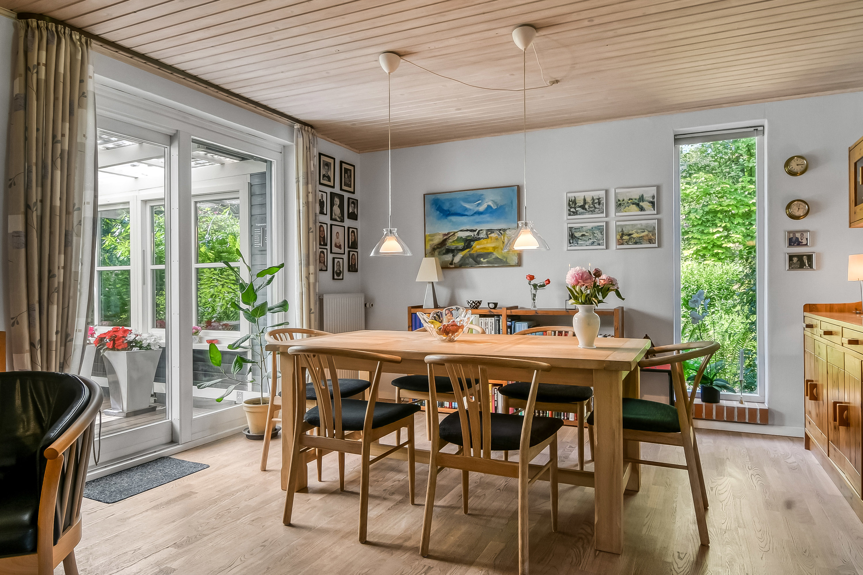 Fremhævet stue billede i fuldskærmstilstand. Billede af Bettevej 1B, Ølby, 7600 Struer