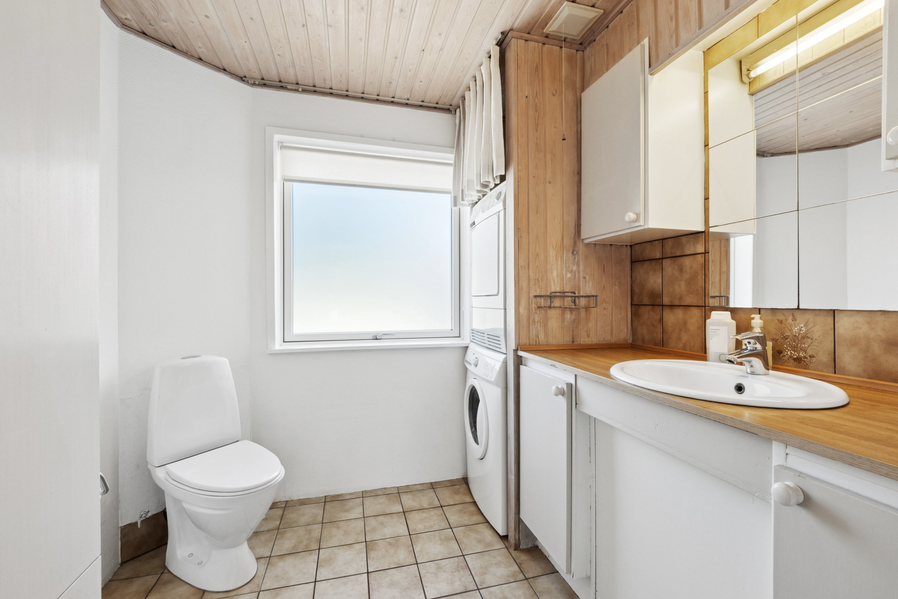 Fremhævet badeværelse billede i fuldskærmstilstand. Billede af Holstebrovej 167, Ravnstrup, 8800 Viborg