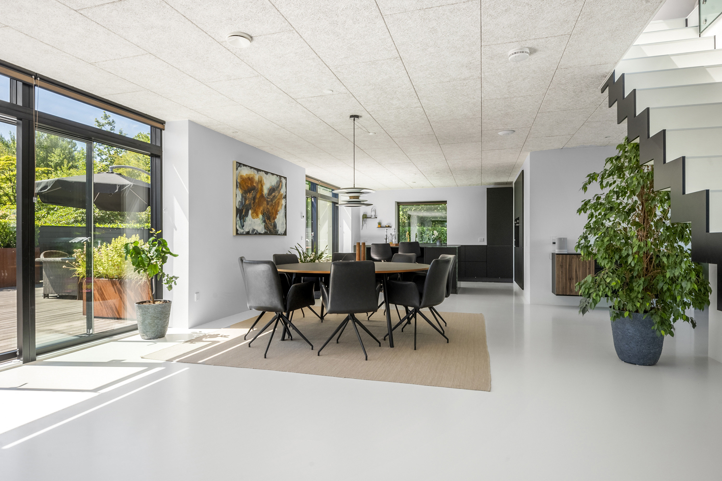 Fremhævet spisestue billede i fuldskærmstilstand. Billede af Torvald Køhlsvej 41, 8300 Odder