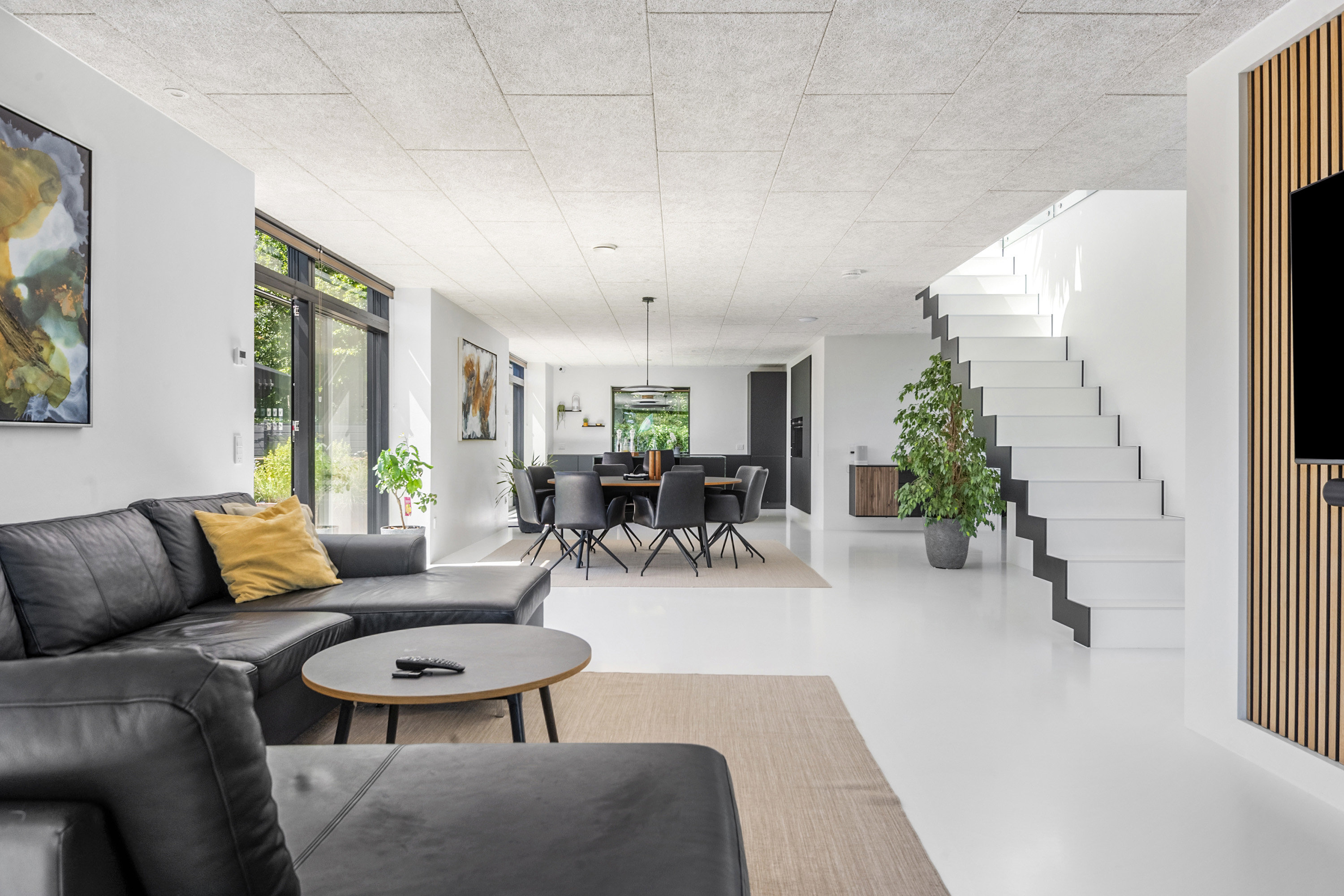 Fremhævet stue billede i fuldskærmstilstand. Billede af Torvald Køhlsvej 41, 8300 Odder