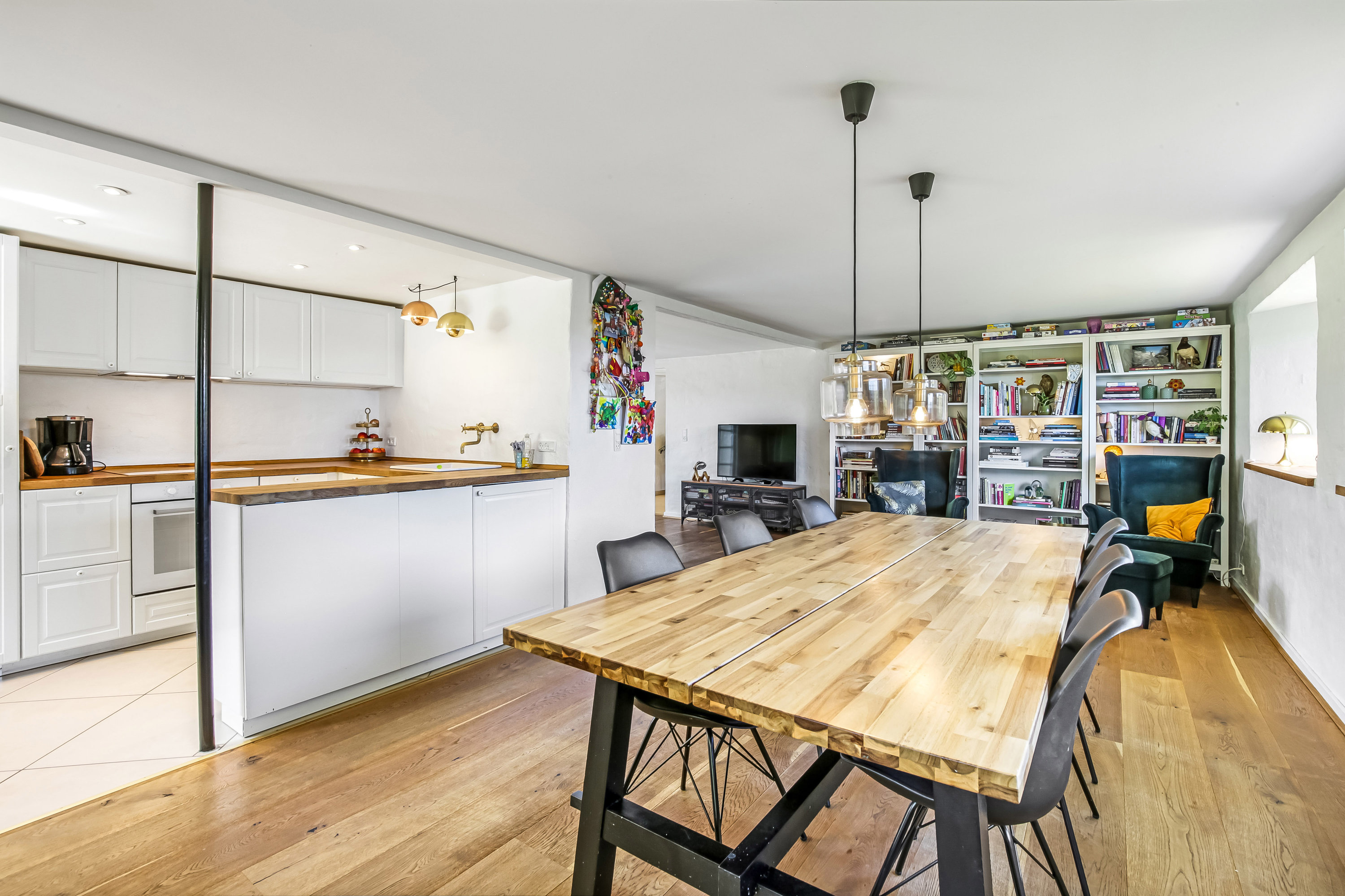 Fremhævet stue billede i fuldskærmstilstand. Billede af Krajbjergvej 5, Vorre, 8541 Skødstrup