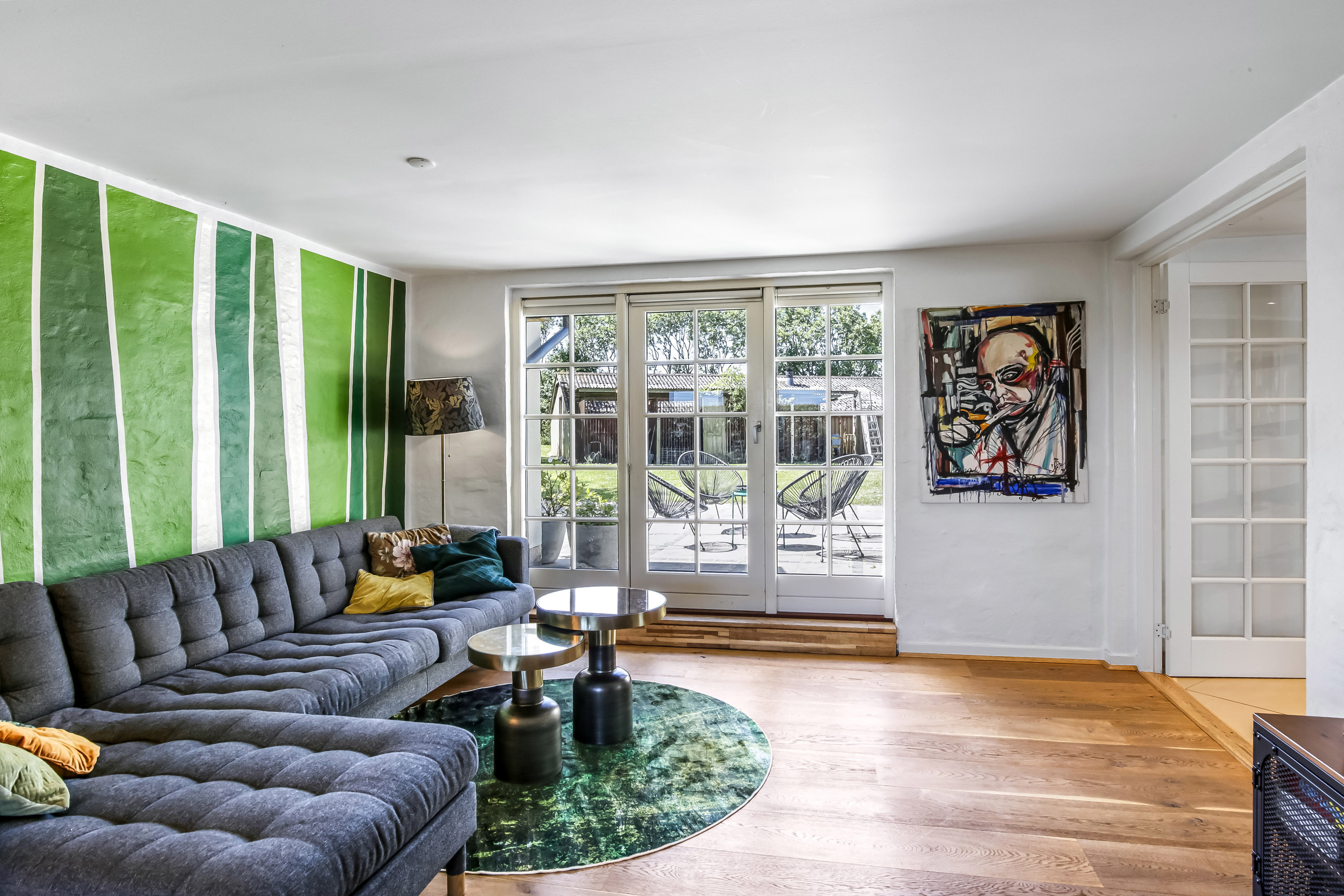 Fremhævet stue billede i fuldskærmstilstand. Billede af Krajbjergvej 5, Vorre, 8541 Skødstrup