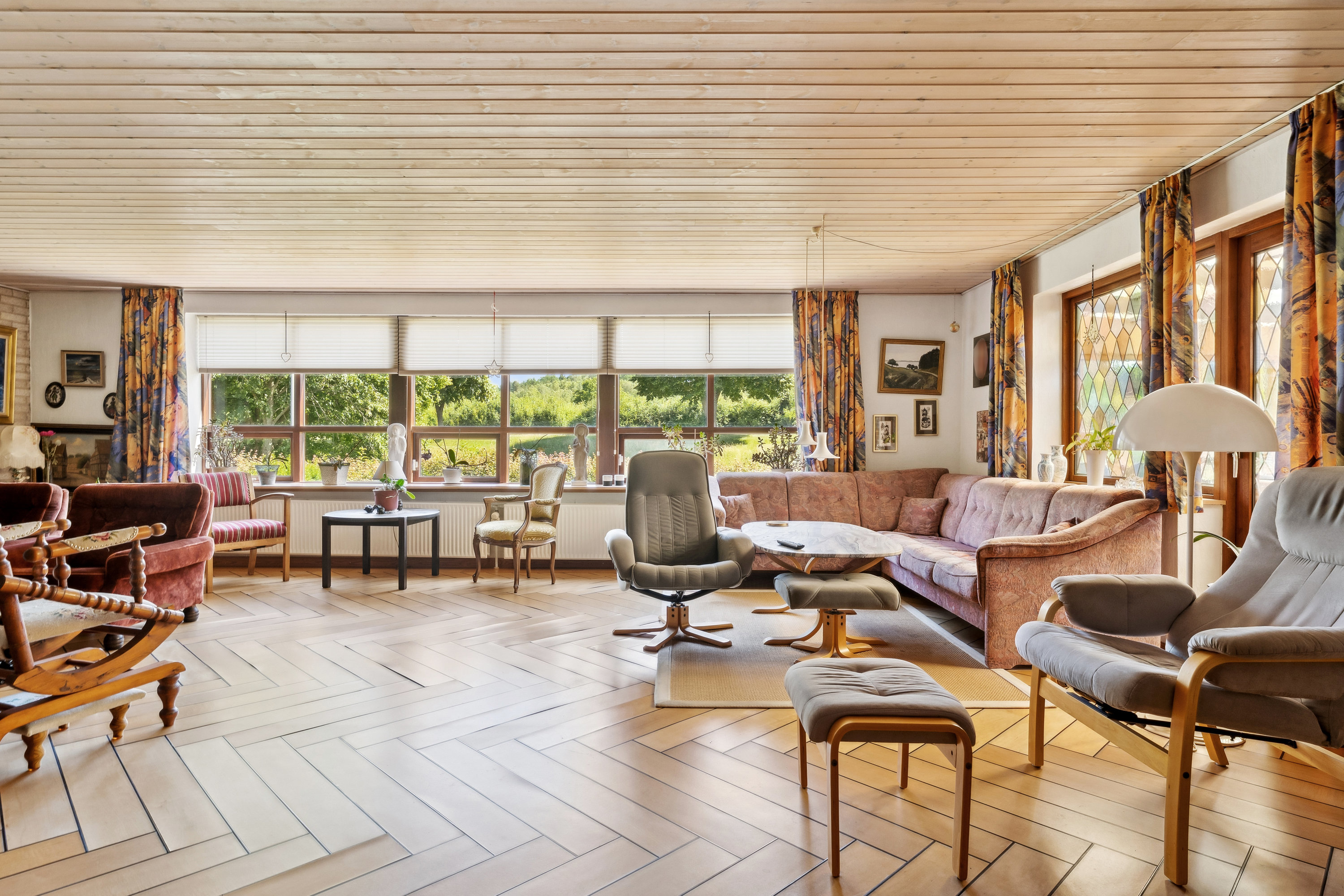 Fremhævet stue billede i fuldskærmstilstand. Billede af Lærkevej 15, 8850 Bjerringbro