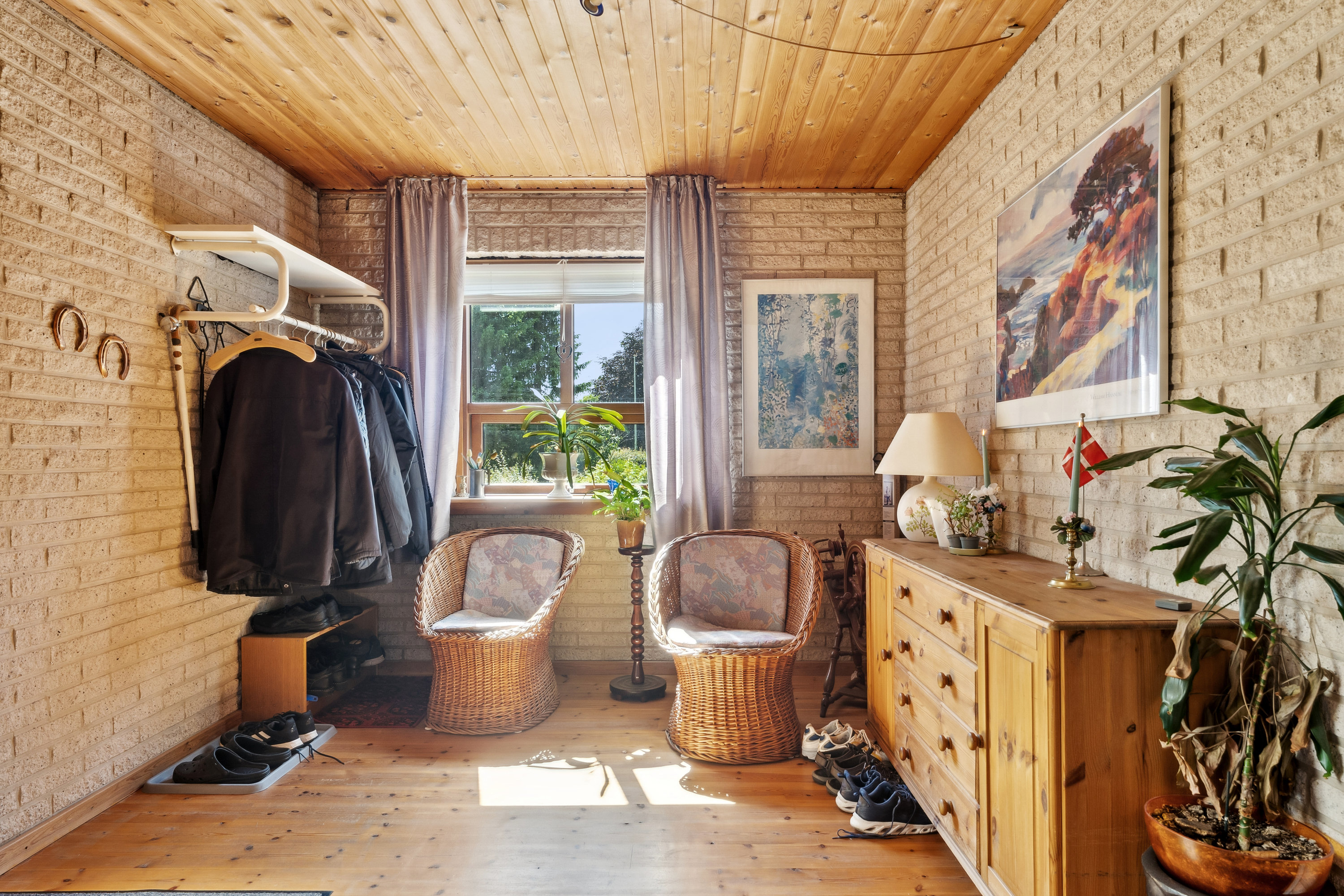 Fremhævet stue billede i fuldskærmstilstand. Billede af Lærkevej 15, 8850 Bjerringbro