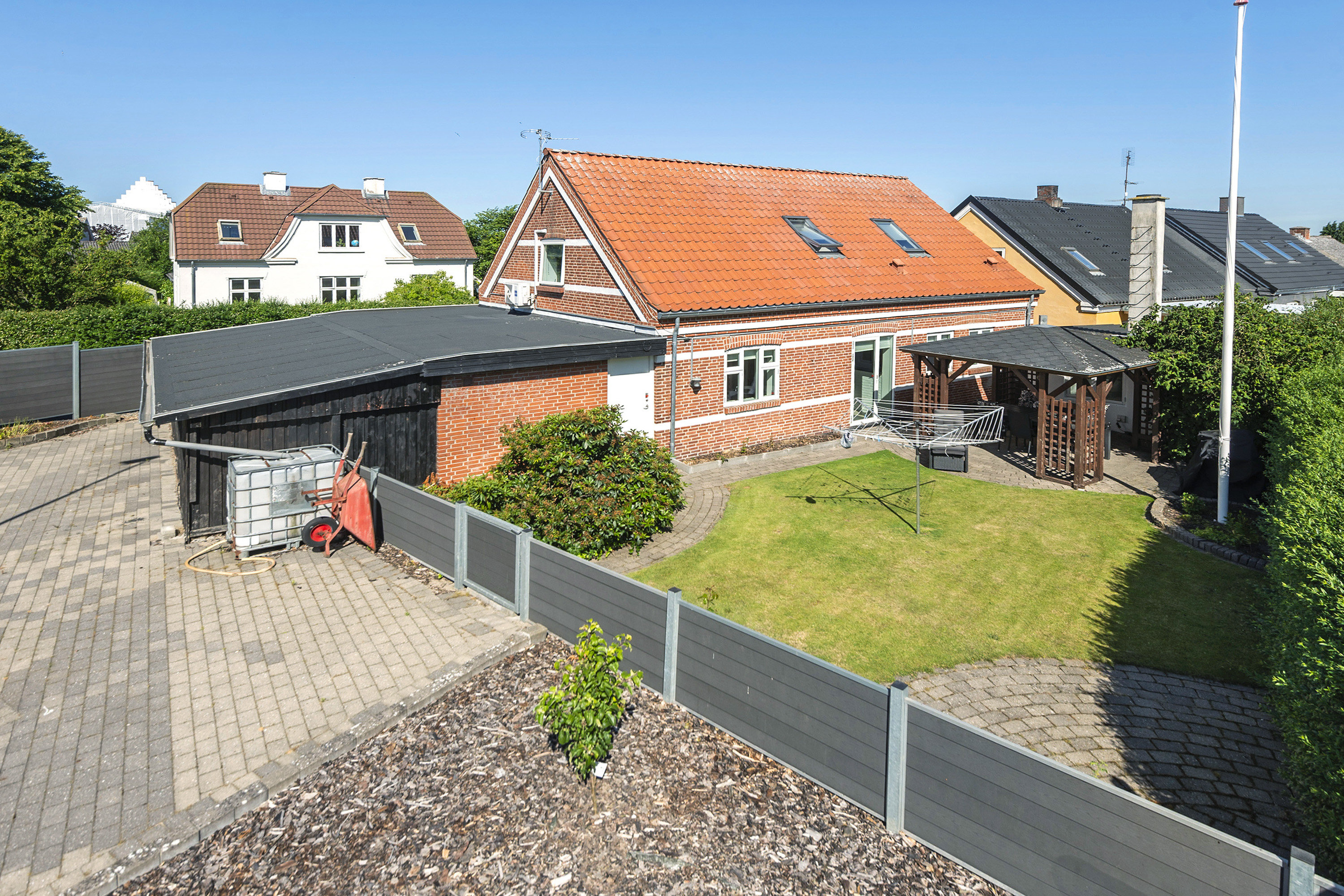 Fremhævet ejendommen billede i fuldskærmstilstand. Billede af Grønnegade 2, 8350 Hundslund