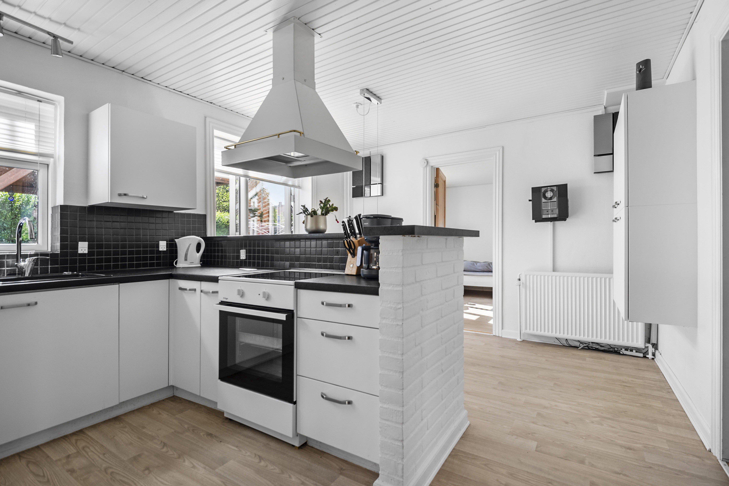 Fremhævet køkken billede i fuldskærmstilstand. Billede af Grønnegade 2, 8350 Hundslund