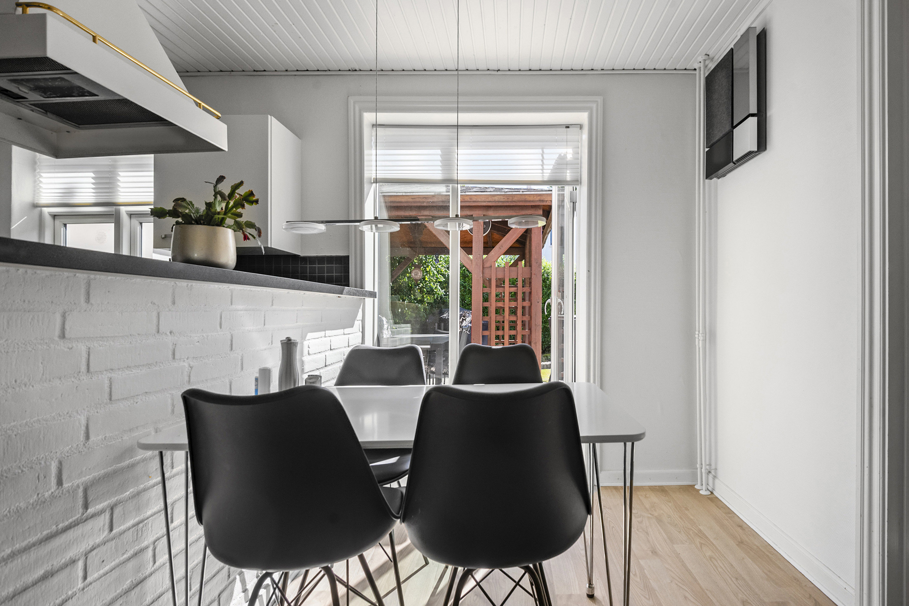 Fremhævet spisekøkken billede i fuldskærmstilstand. Billede af Grønnegade 2, 8350 Hundslund