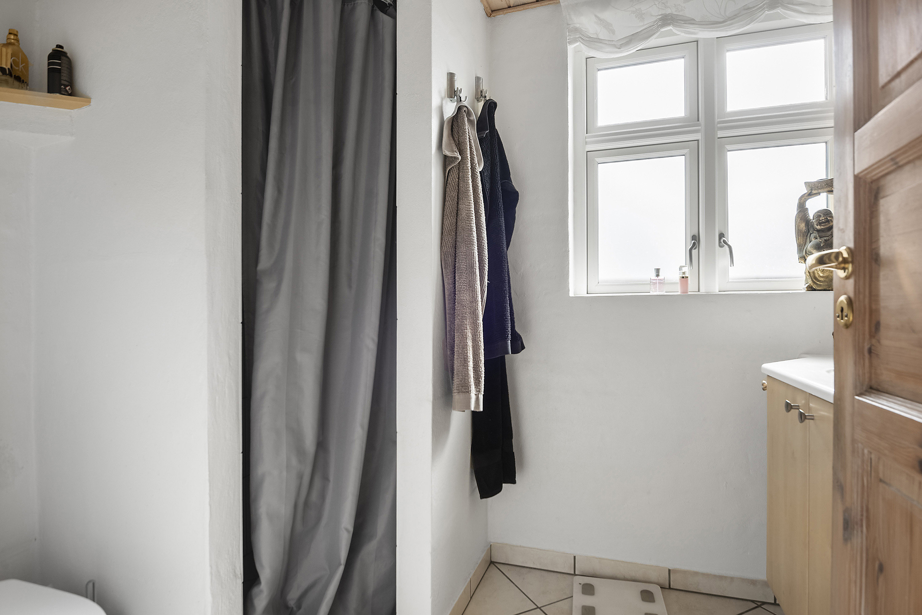 Fremhævet badeværelse billede i fuldskærmstilstand. Billede af Grønnegade 2, 8350 Hundslund