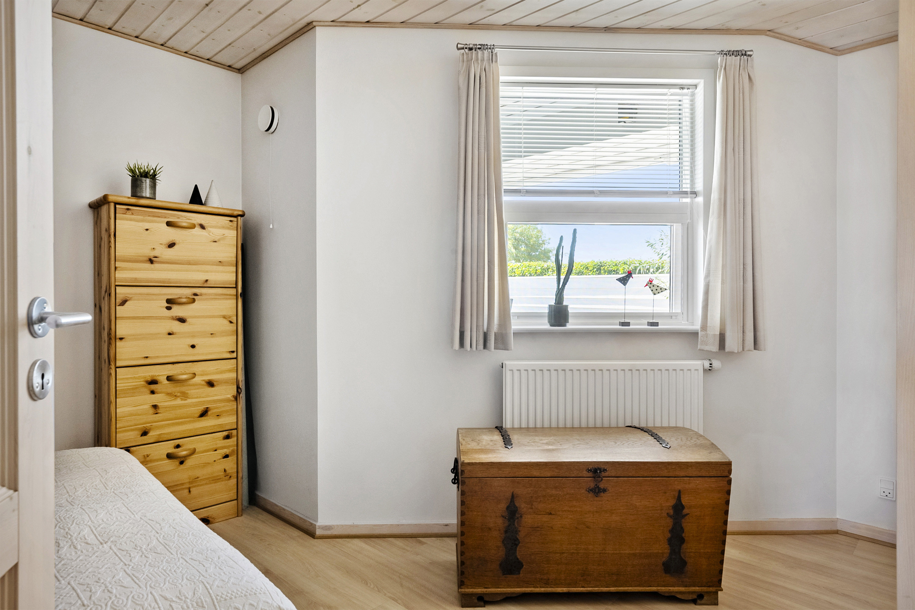 Fremhævet soveværelse billede i fuldskærmstilstand. Billede af Skarrevvej 304, 6200 Aabenraa