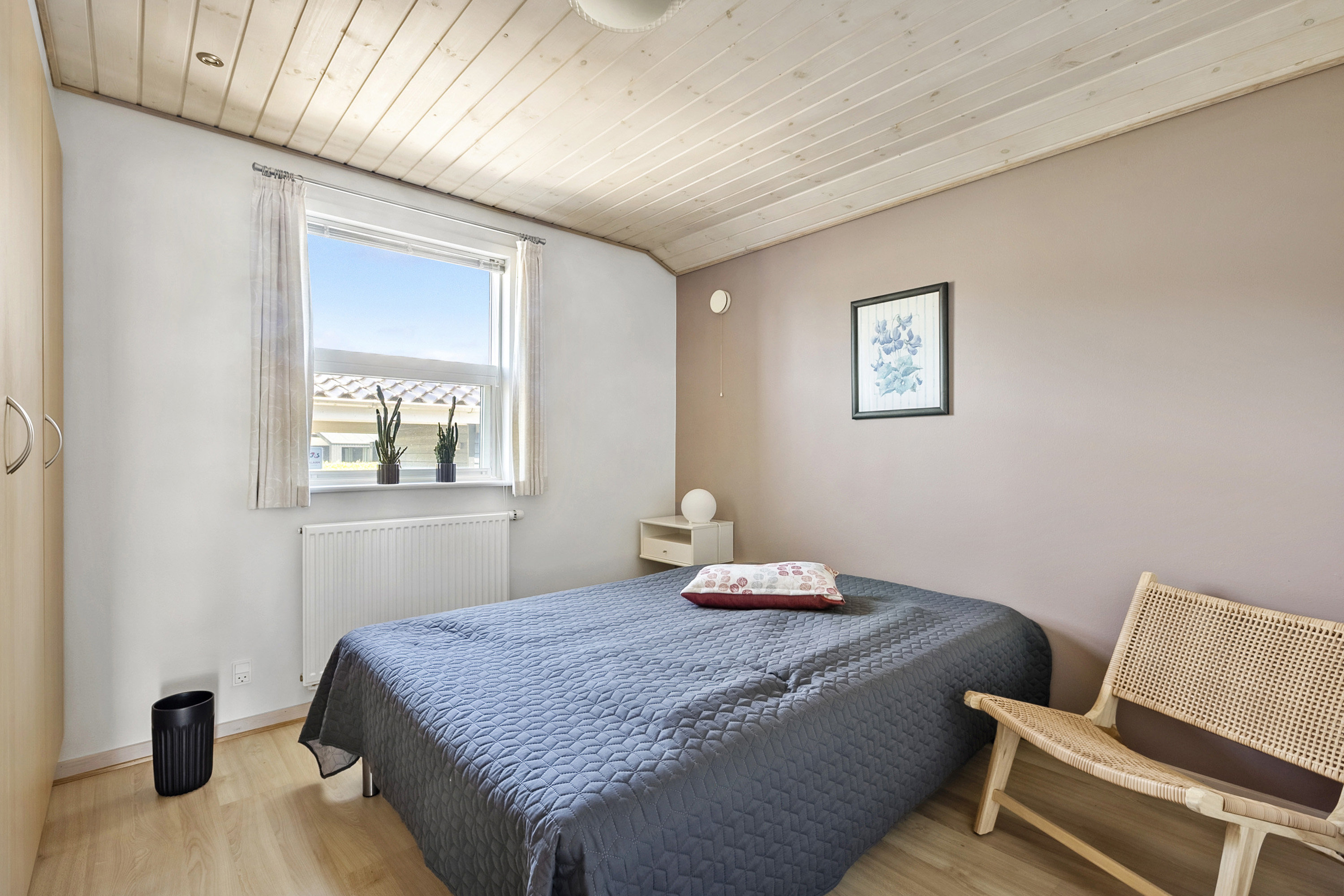 Fremhævet soveværelse billede i fuldskærmstilstand. Billede af Skarrevvej 304, 6200 Aabenraa