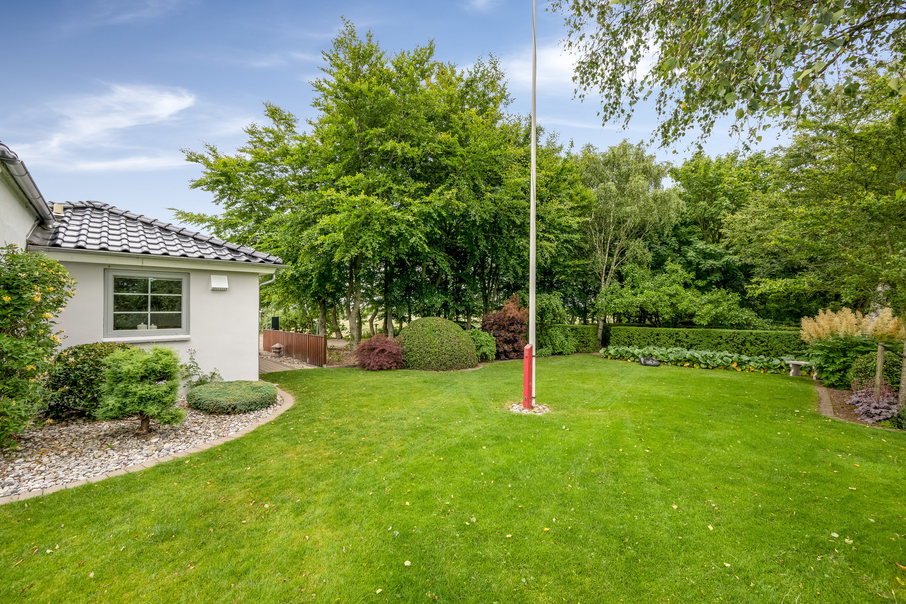 Fremhævet have billede i fuldskærmstilstand. Billede af Tarmvej 8, Lønborg, 6880 Tarm