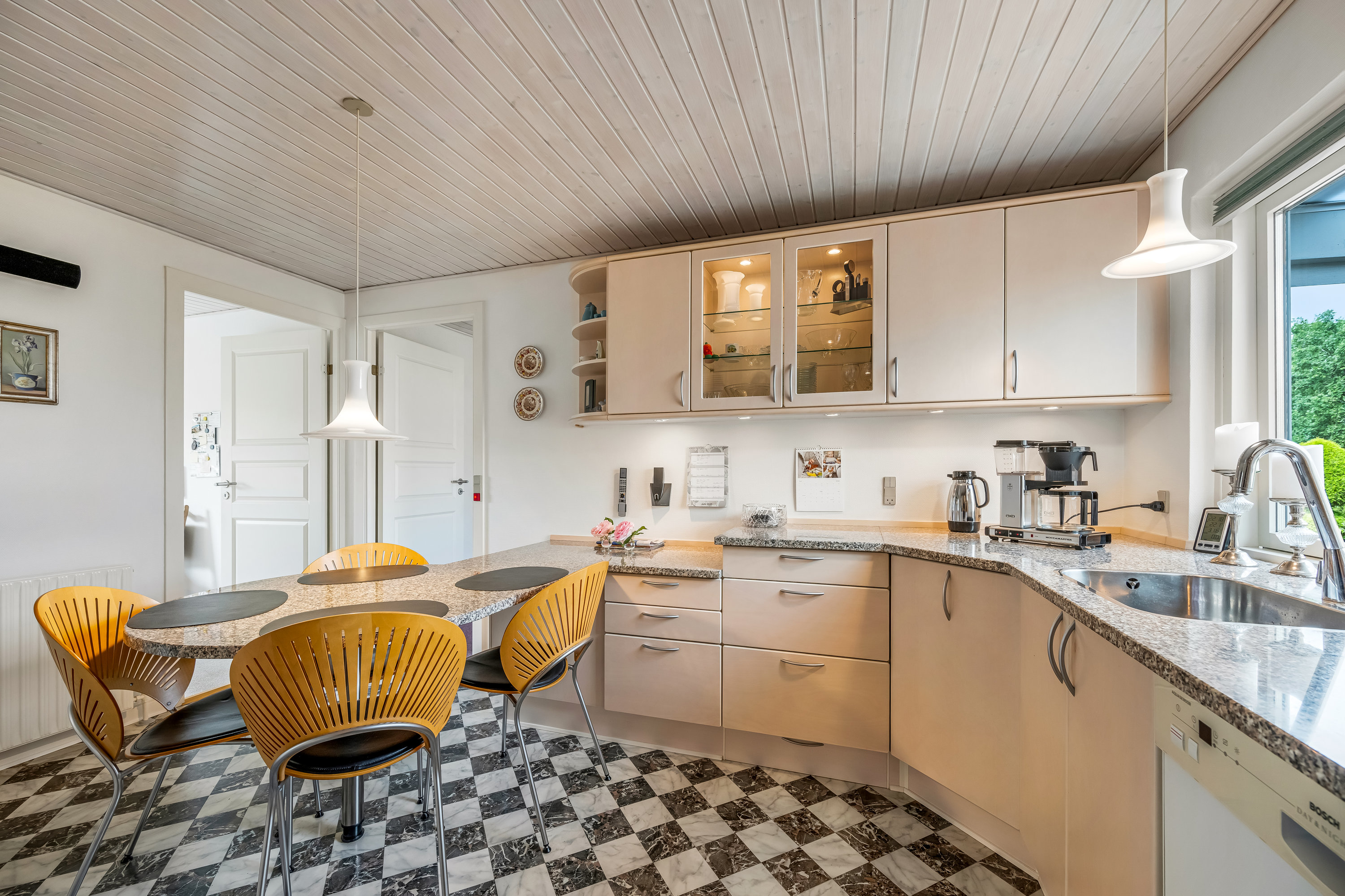 Fremhævet køkken billede i fuldskærmstilstand. Billede af Uglevej 2, 6900 Skjern