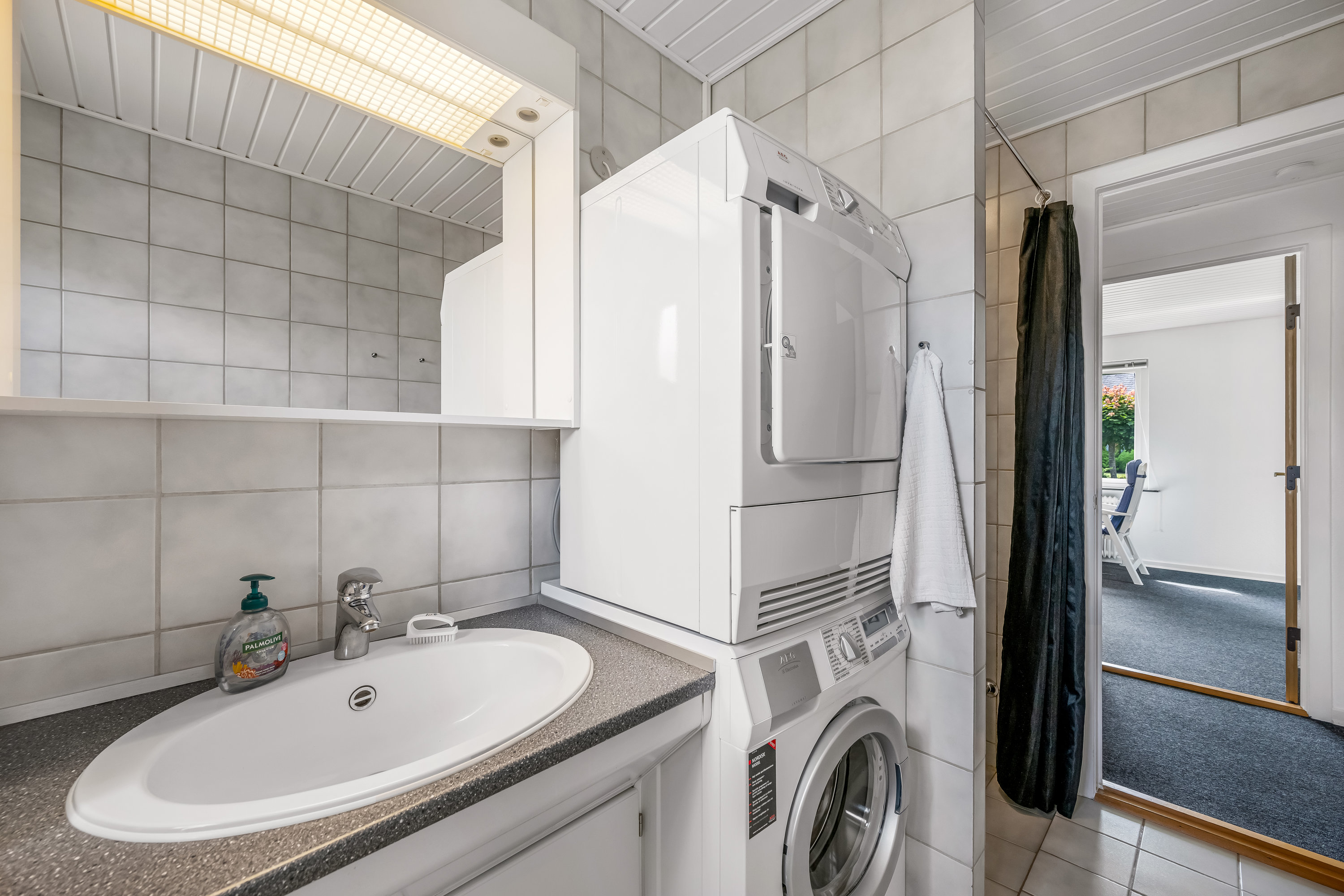 Fremhævet badeværelse billede i fuldskærmstilstand. Billede af Uglevej 2, 6900 Skjern